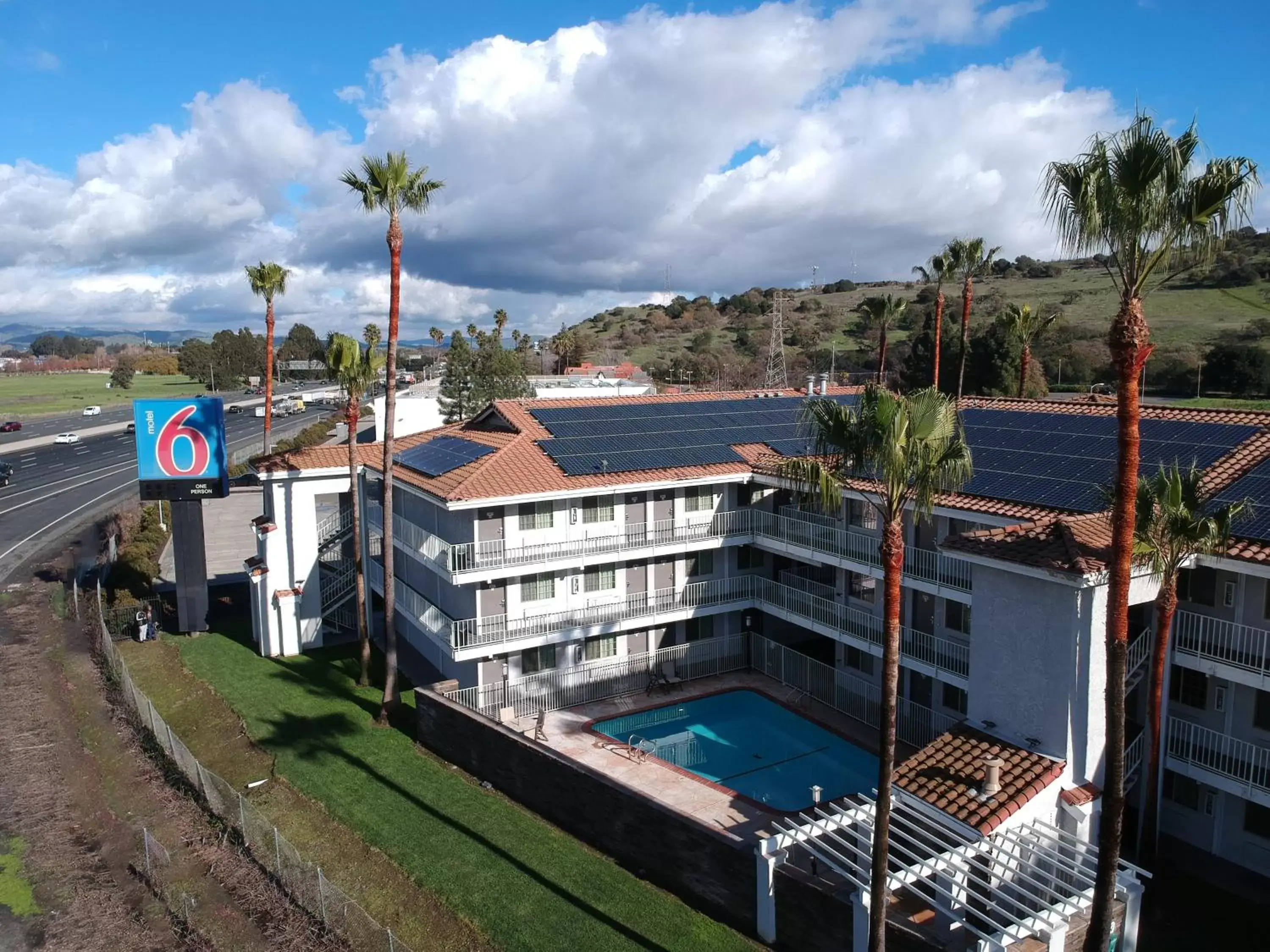 Pool View in Motel 6-Fairfield, CA - Napa Valley