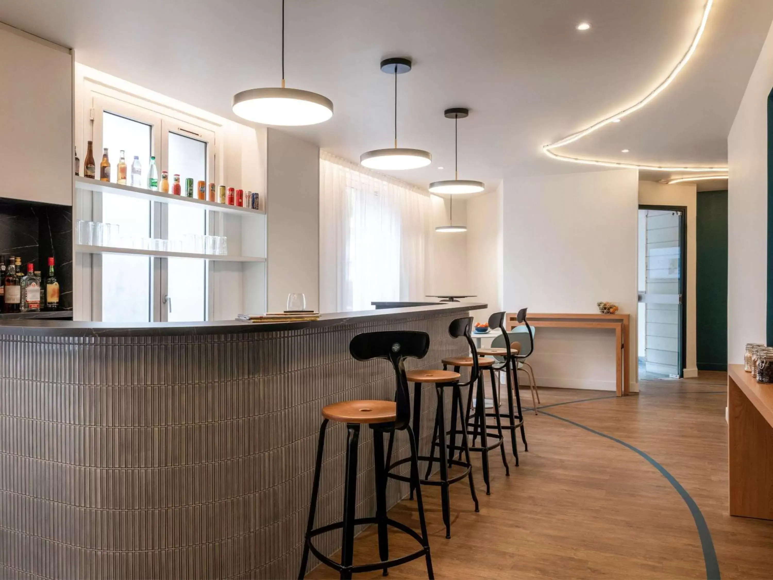Lounge or bar in ibis Styles Asnieres Centre
