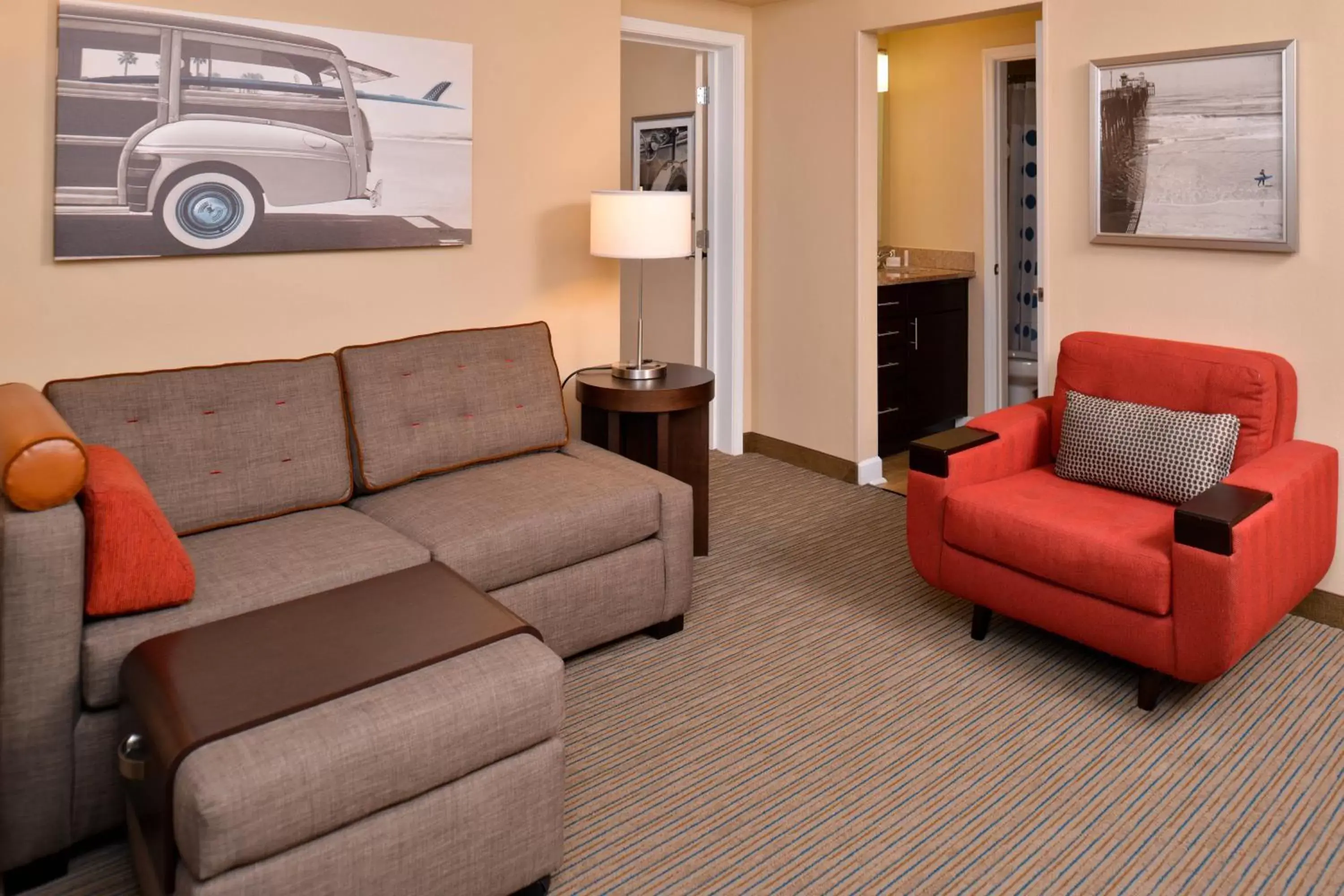 Living room, Seating Area in TownePlace Suites Wilmington Wrightsville Beach