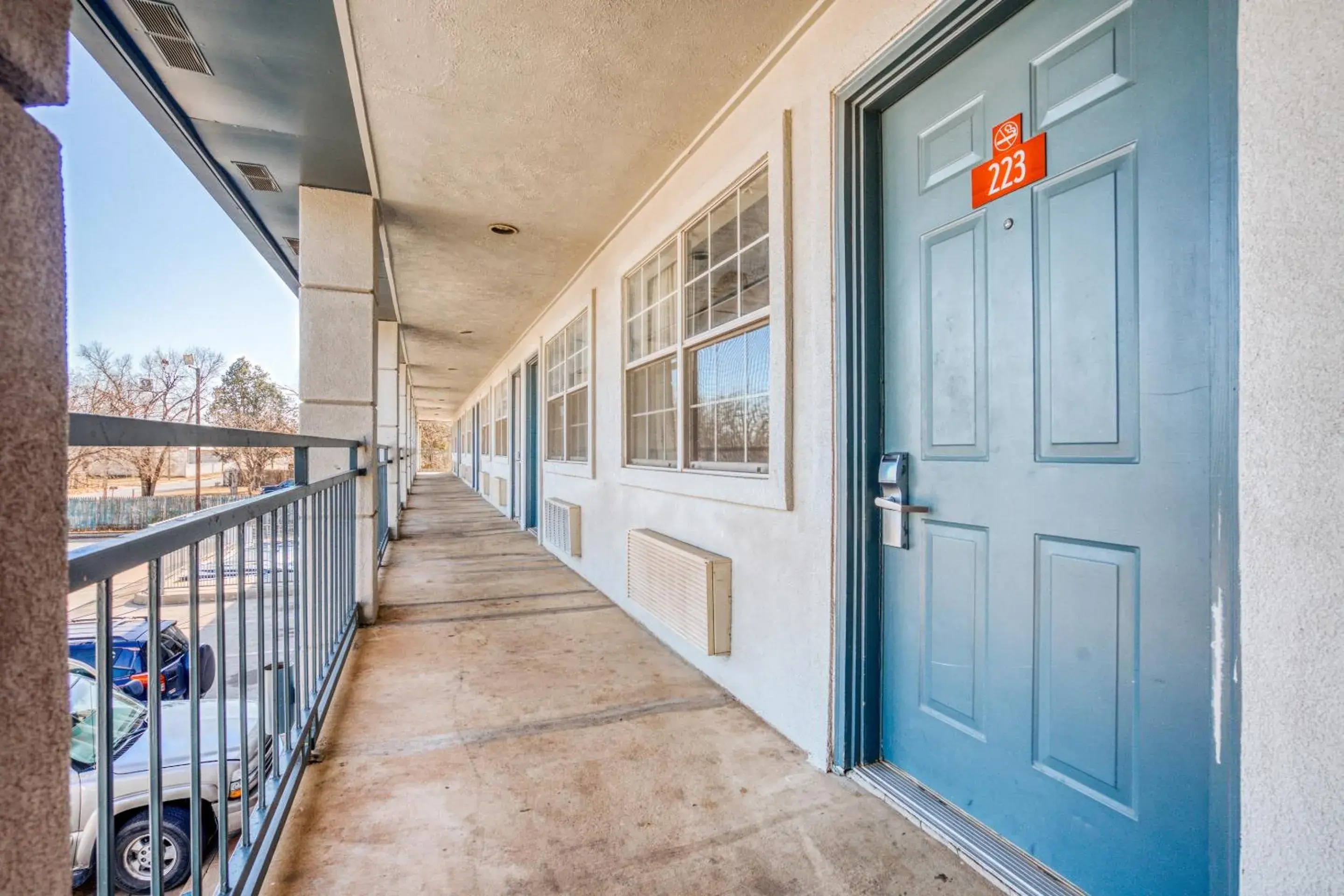 Balcony/Terrace in OYO Hotel Wichita Falls I-44 Sheppard Airforce