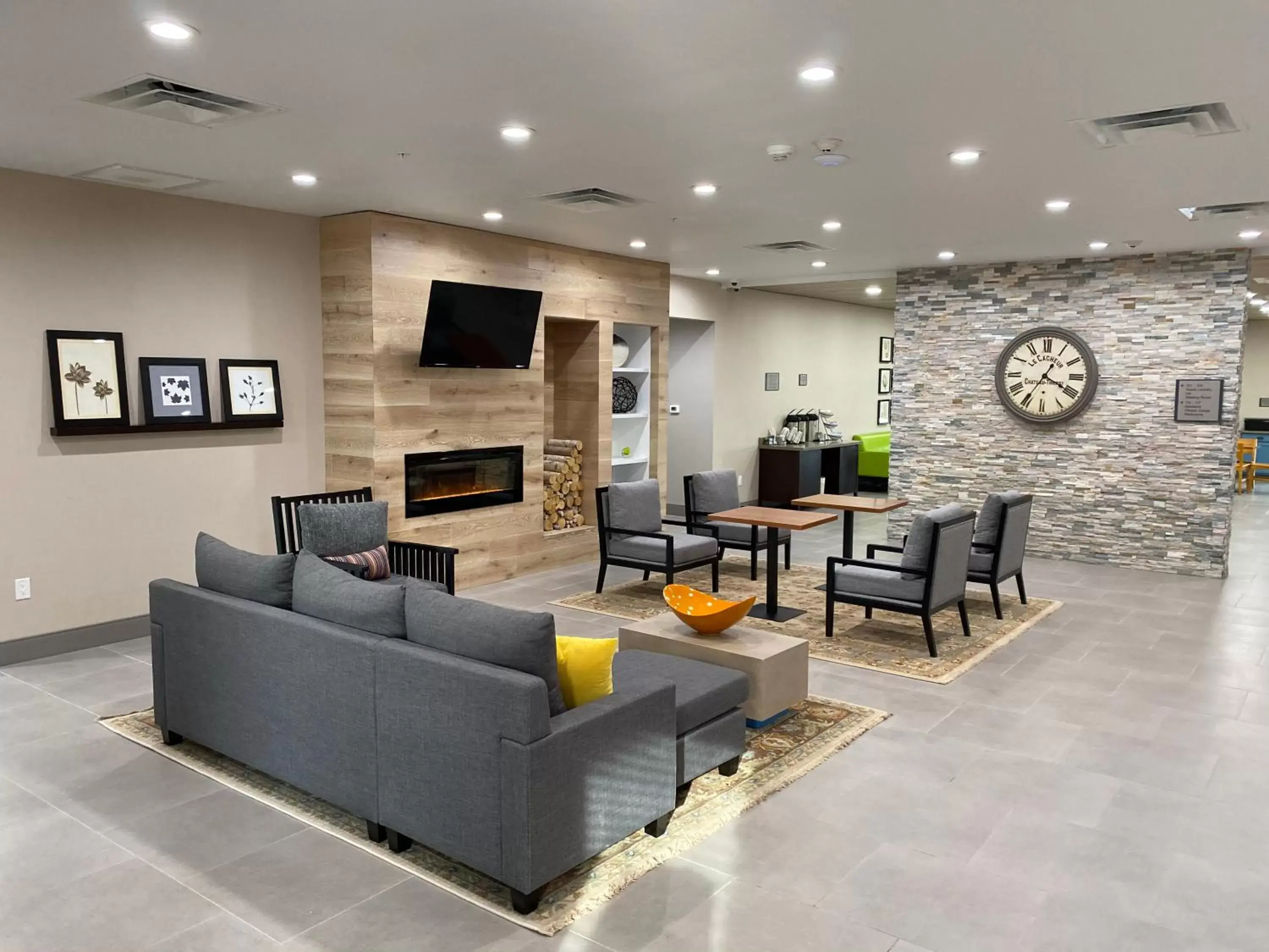 Lobby or reception, Seating Area in Country Inn & Suites by Radisson, Oklahoma City - Bricktown, OK