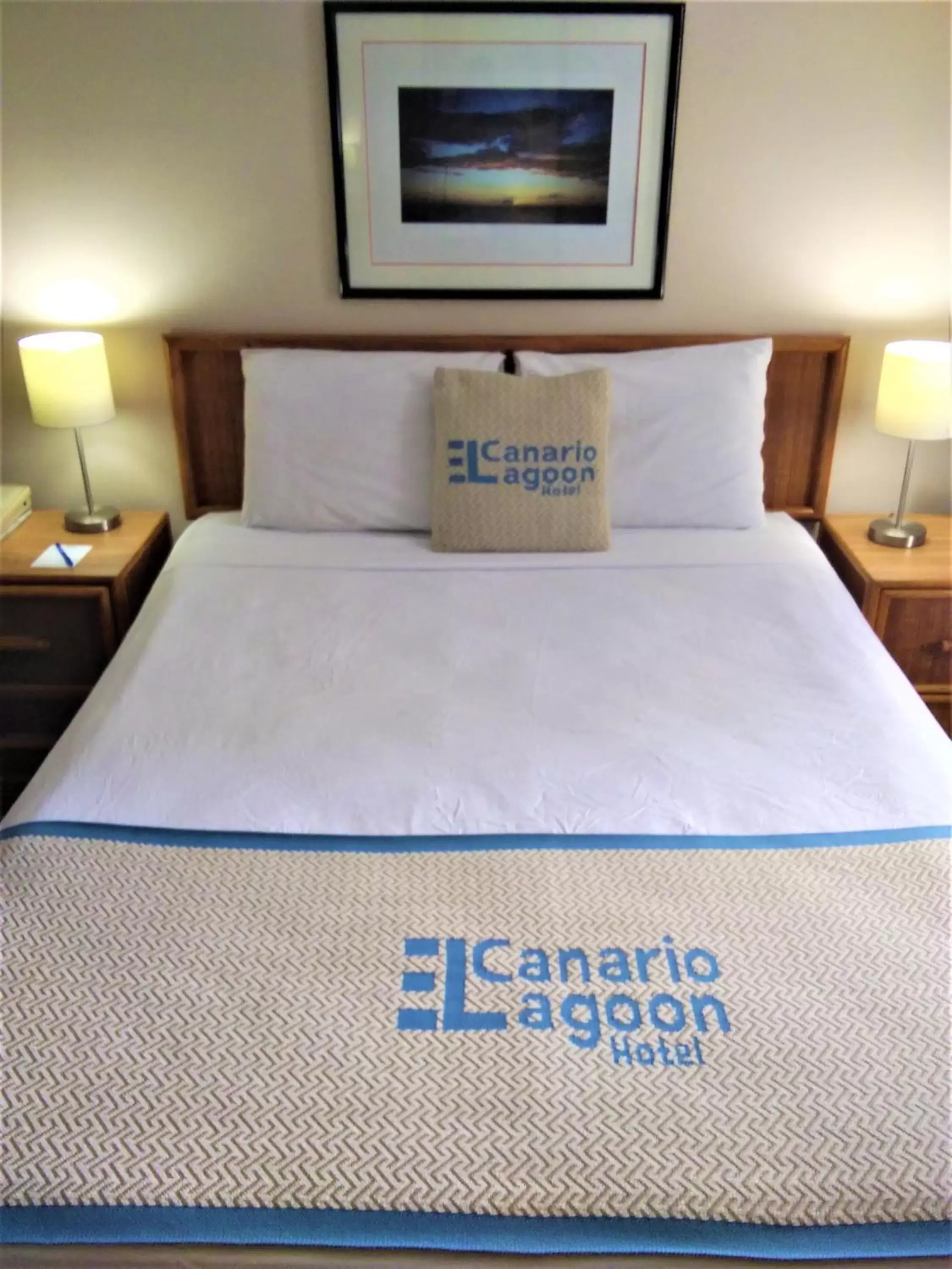 Bedroom, Bed in Canario Lagoon Hotel