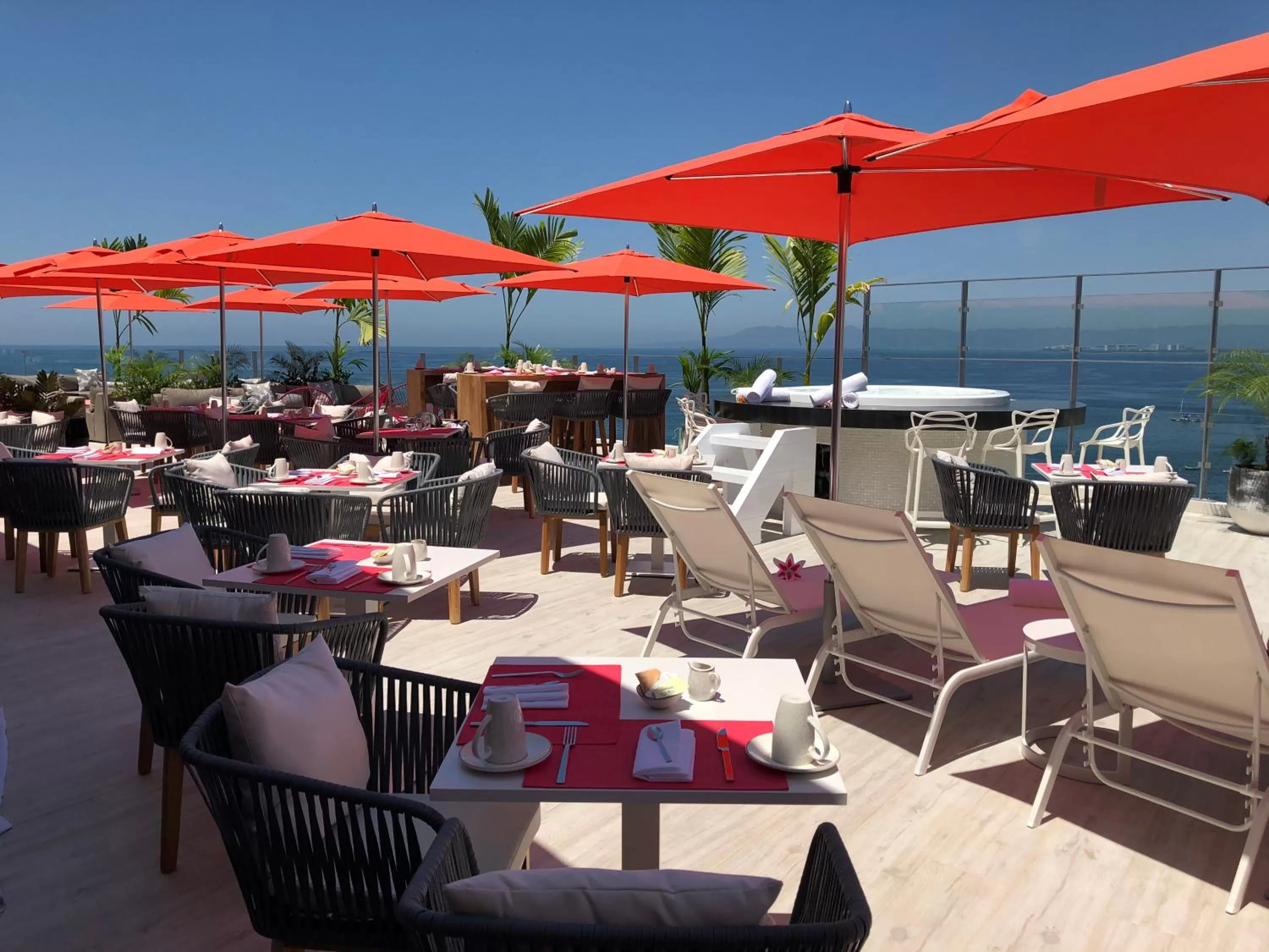 Restaurant/places to eat in Almar Resort Luxury LGBT Experience by Mantamar Beach Club