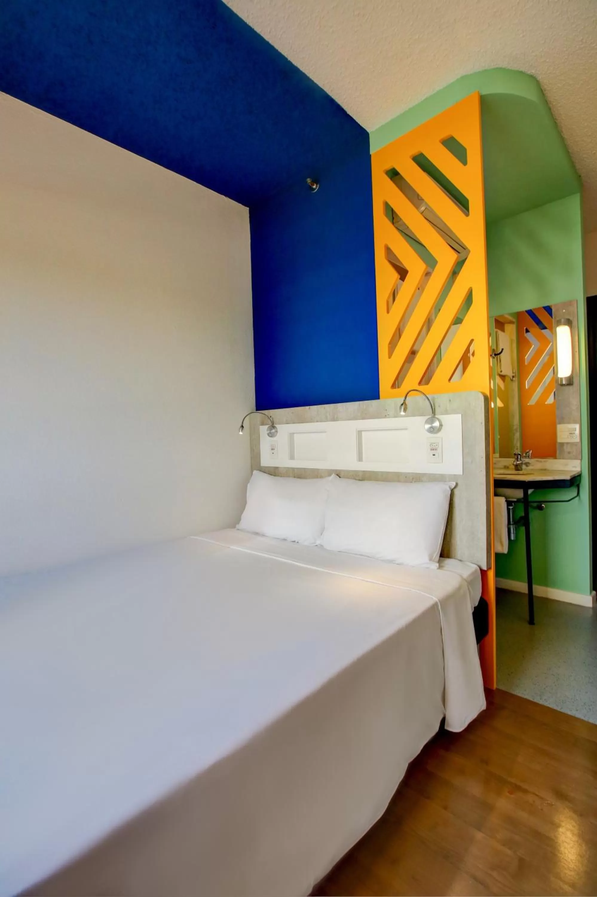 Bed in ibis budget Tambore