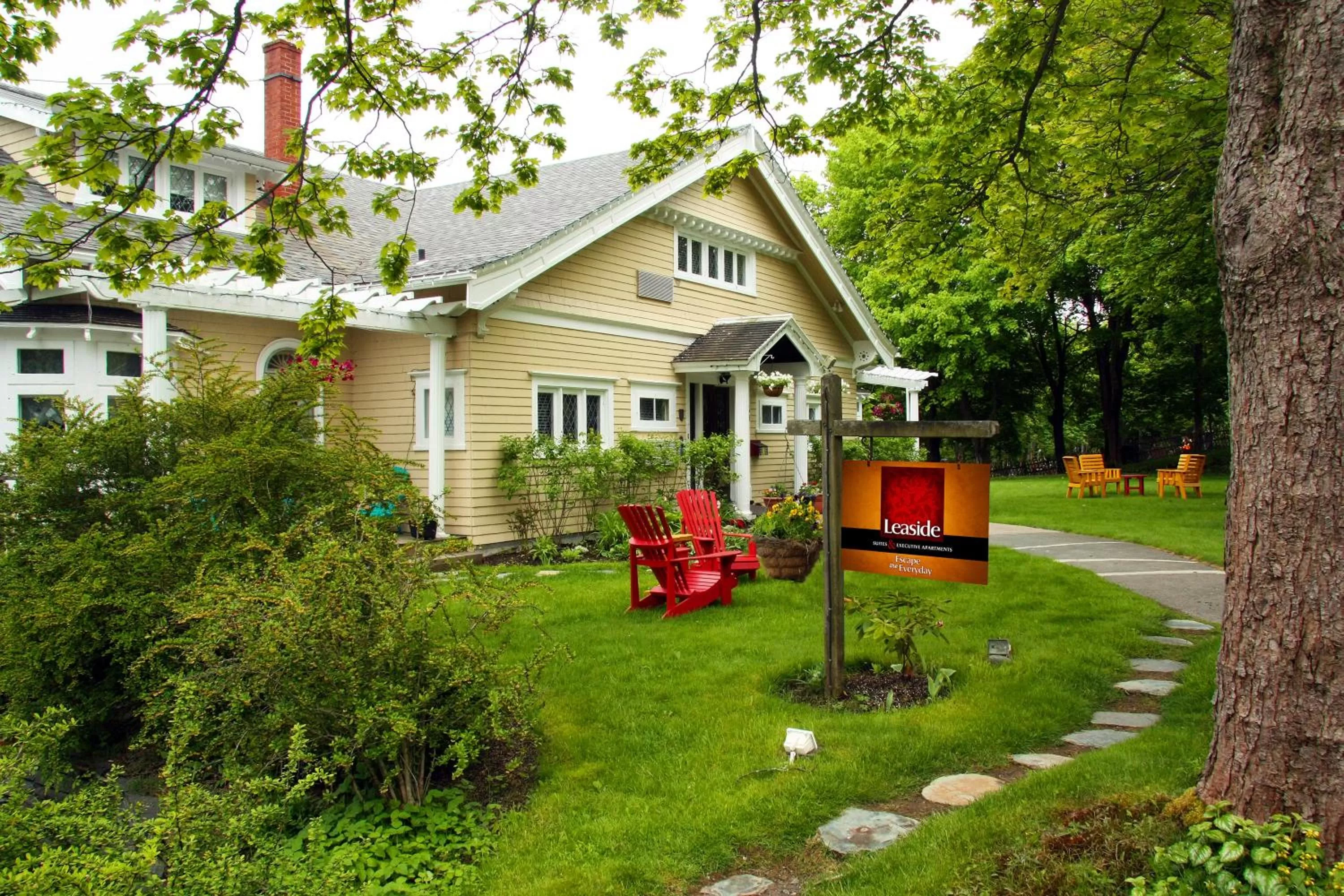 Property building in Leaside Manor