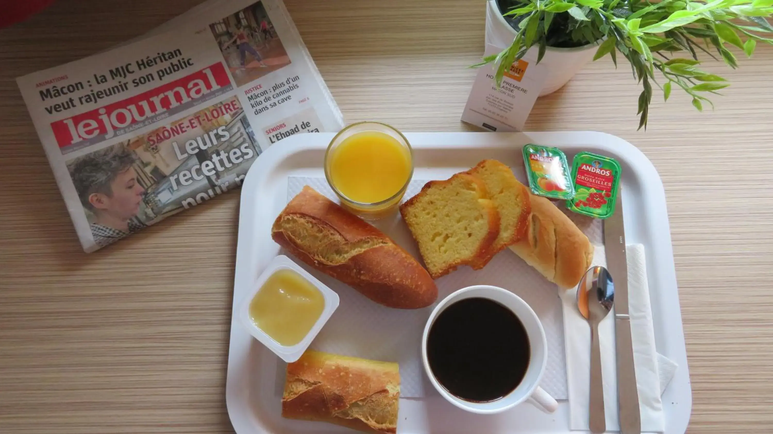 Food and drinks, Breakfast in Première Classe Mâcon Sud