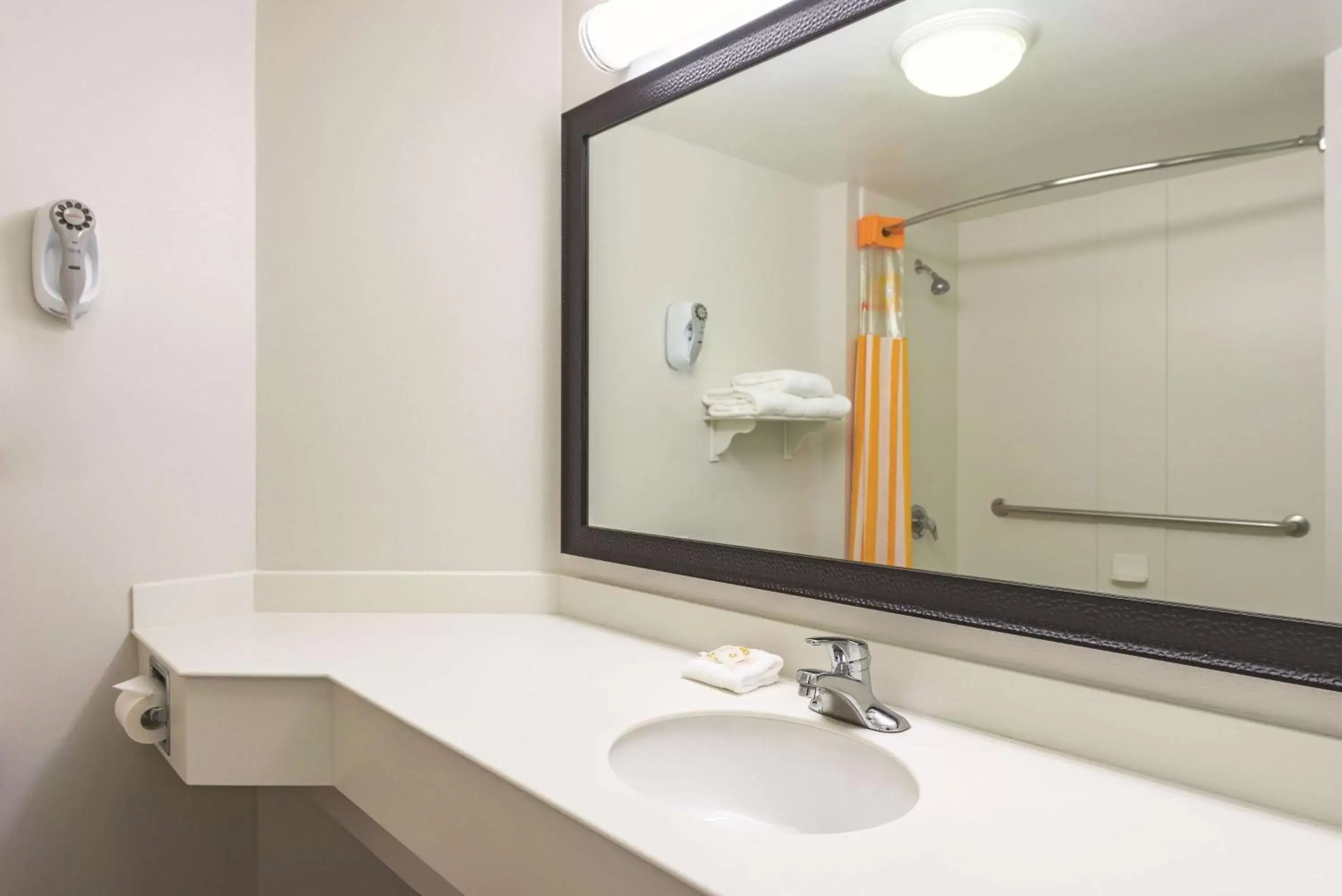 Photo of the whole room, Bathroom in La Quinta Inn by Wyndham Odessa