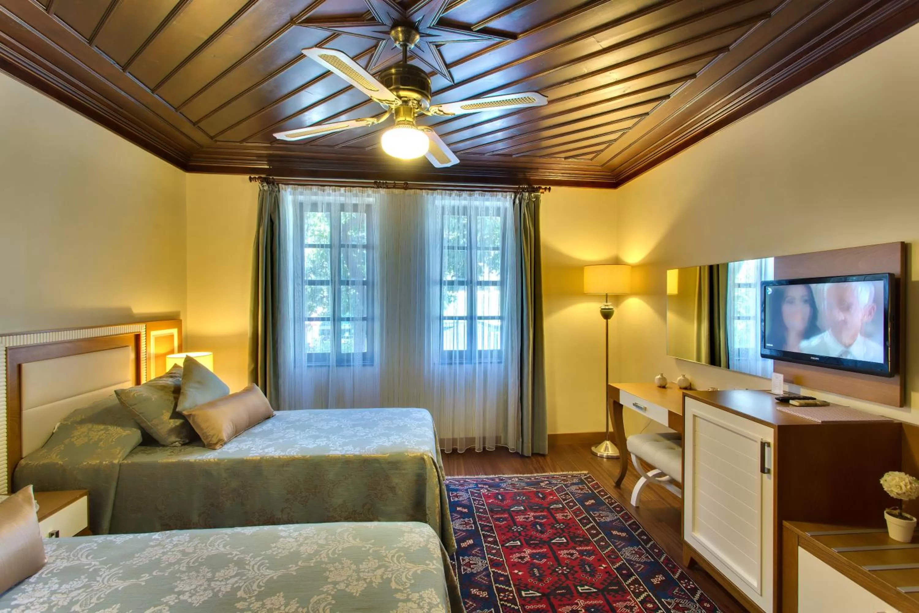 Photo of the whole room, Bed in Dogan Hotel