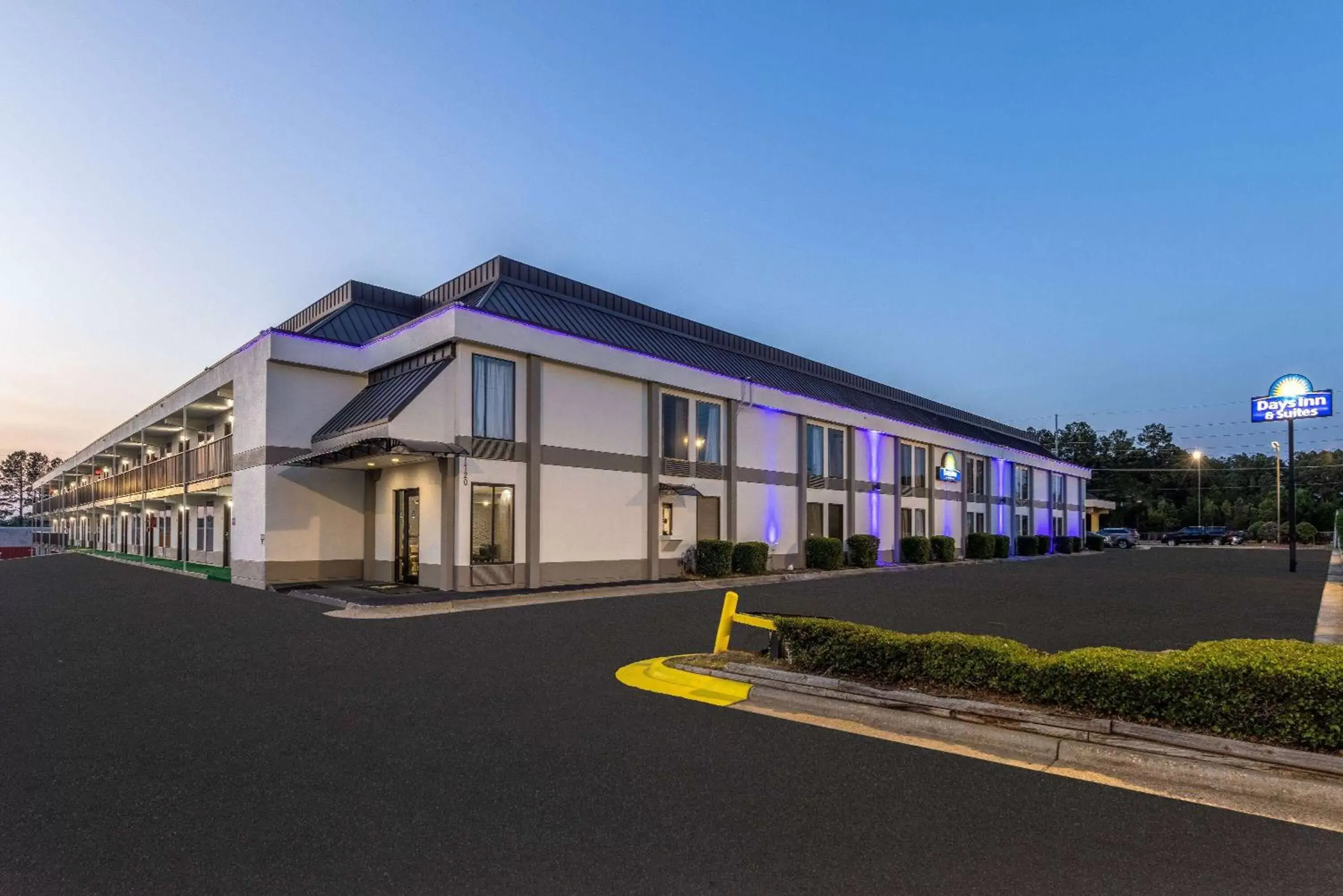 Property Building in Days Inn & Suites by Wyndham Fort Bragg/Cross Creek Mall