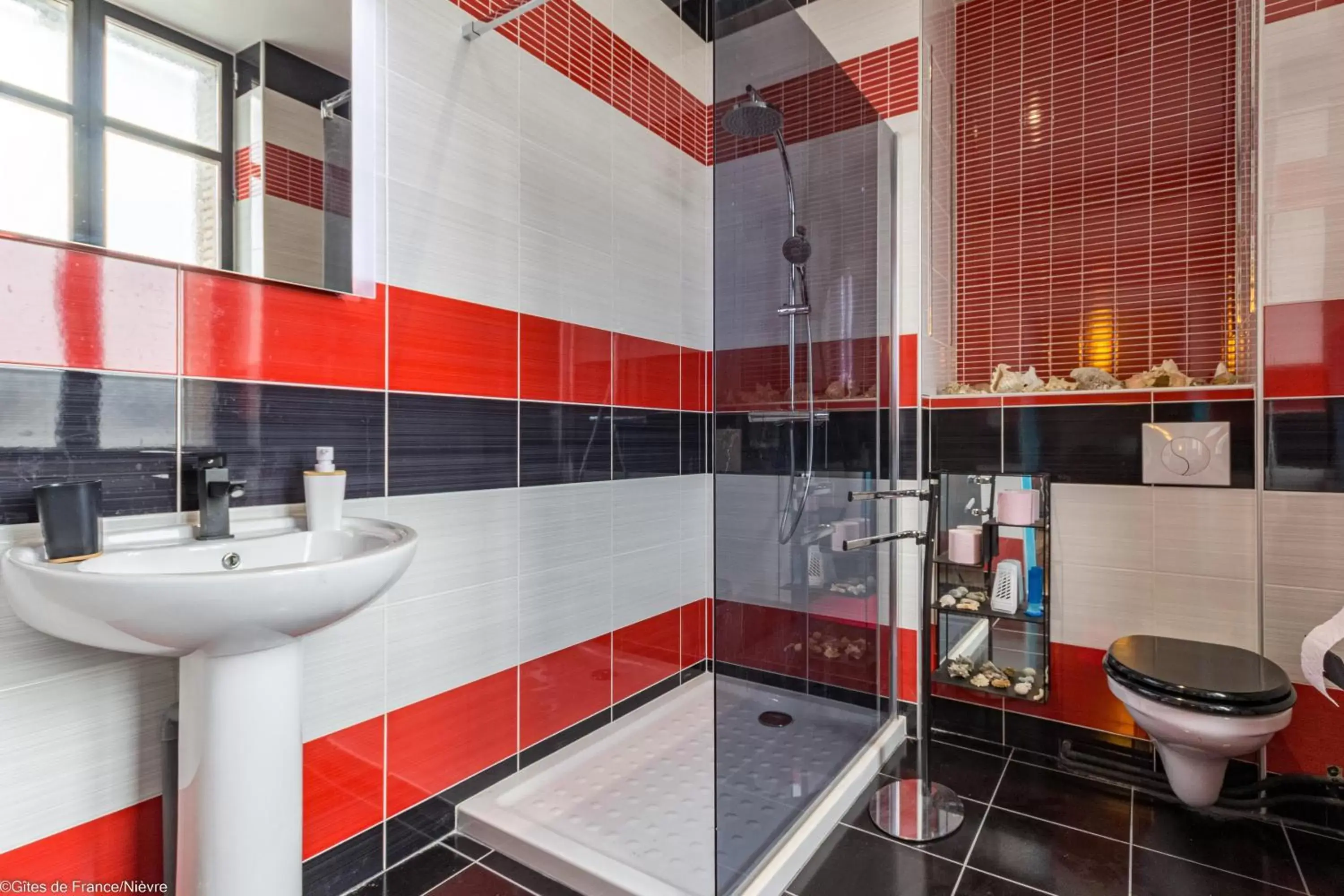 Bathroom in Bonjour Guesthouse