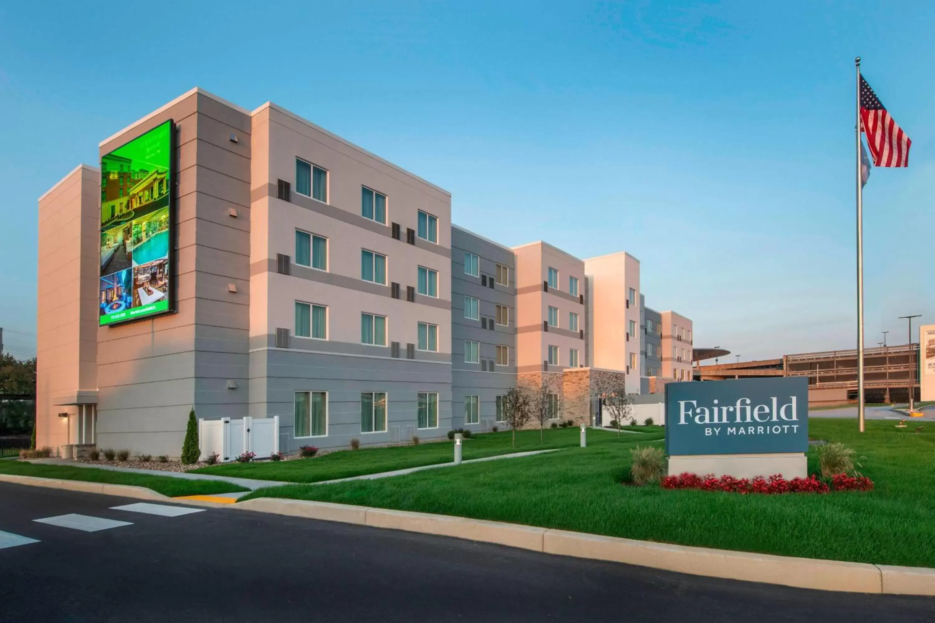Property Building in Fairfield Inn & Suites by Marriott Harrisburg International Airport