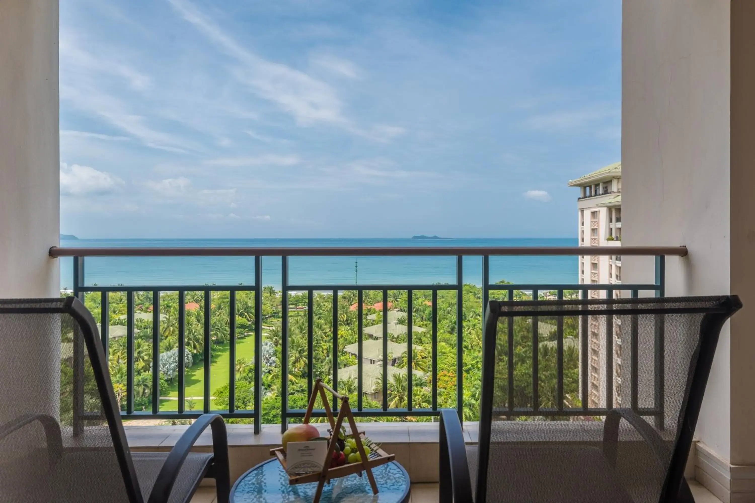Balcony/Terrace in Howard Johnson Resort Sanya Bay