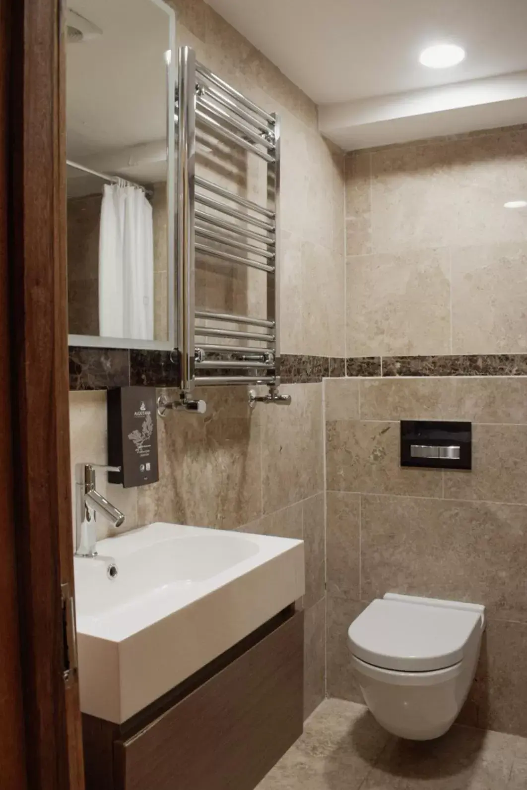 Bathroom in Osborne Aparthotel