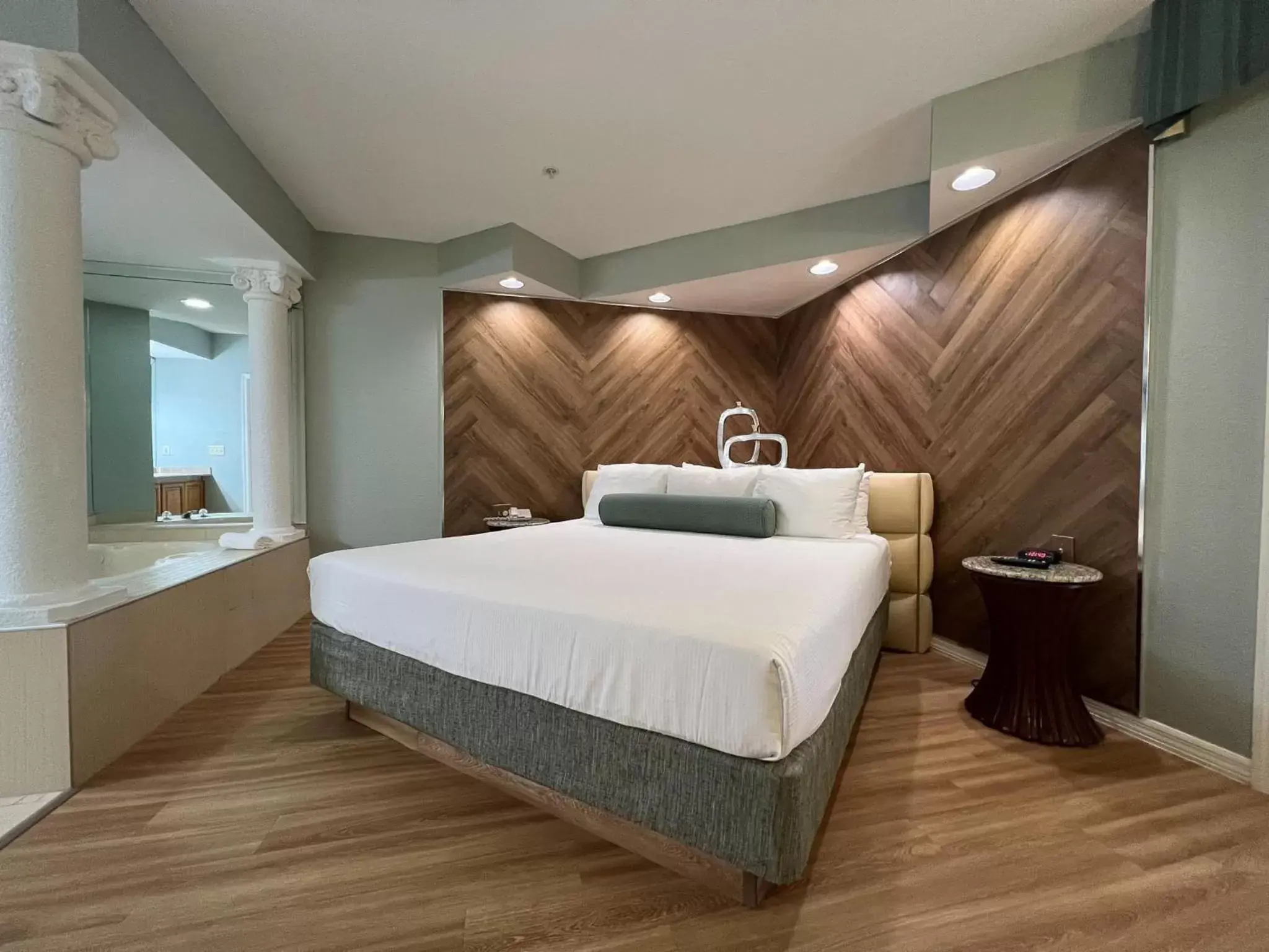 Bed in Star Island Resort and Club - Near Disney