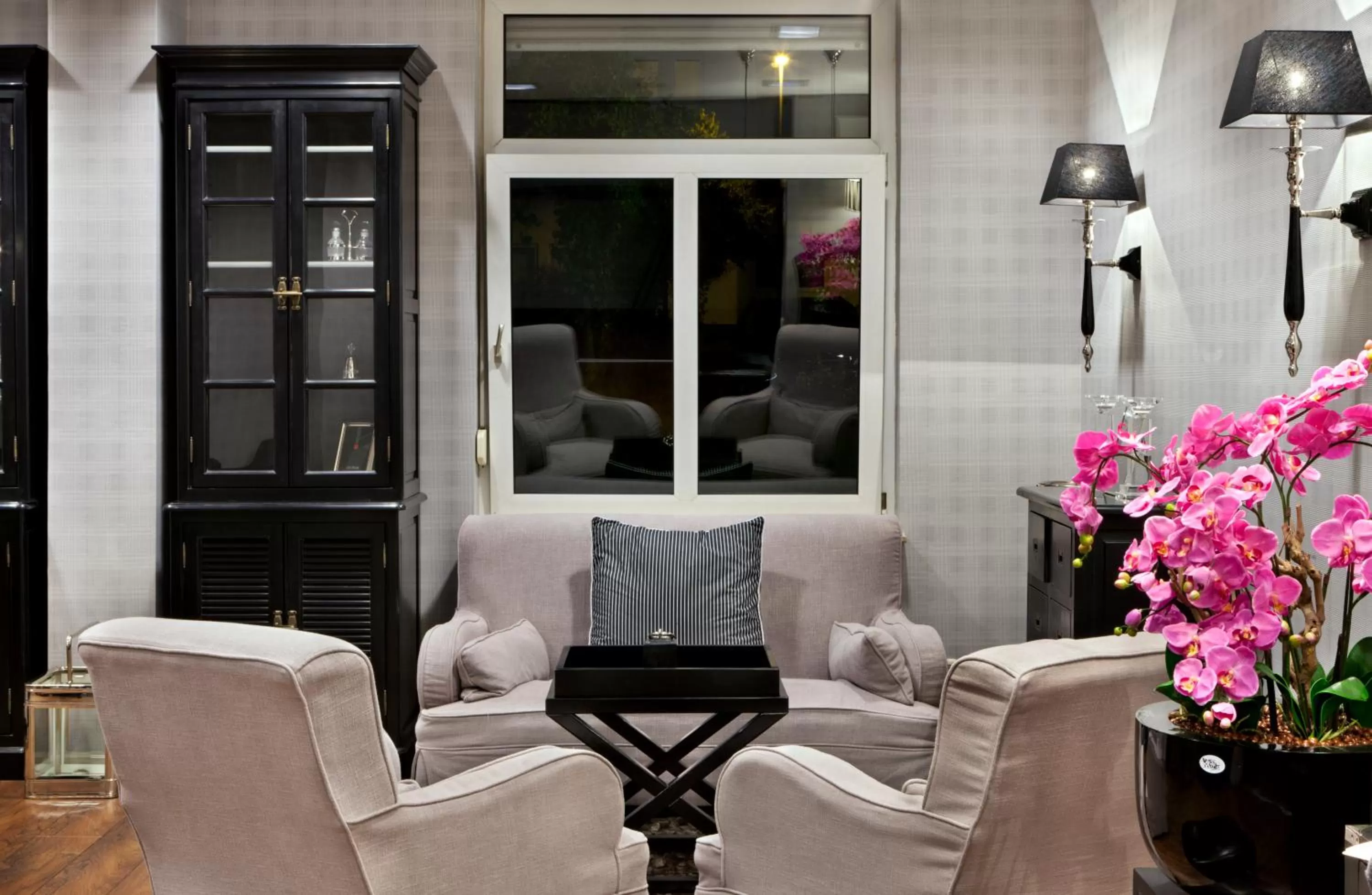 Seating area in Tryp by Wyndham Luebeck Aquamarin