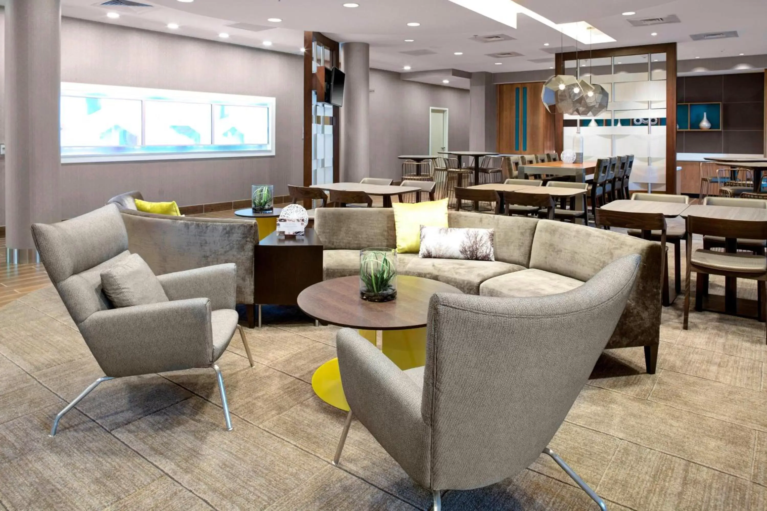 Lobby or reception, Lounge/Bar in SpringHill Suites by Marriott Kansas City Lenexa/City Center