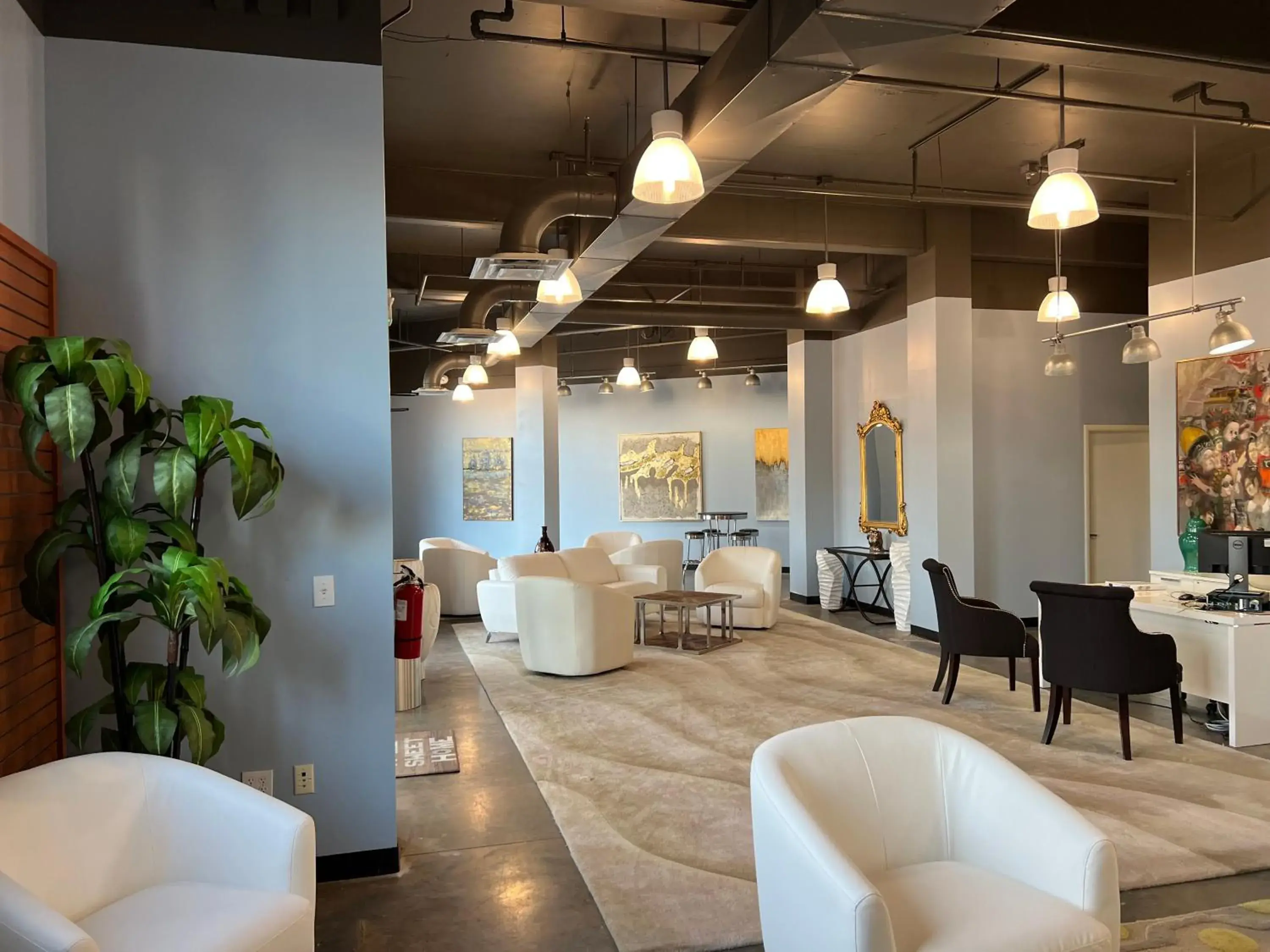 Property building in WASHBURN HOTEL SUITES Property building in WASHBURN HOTEL SUITES