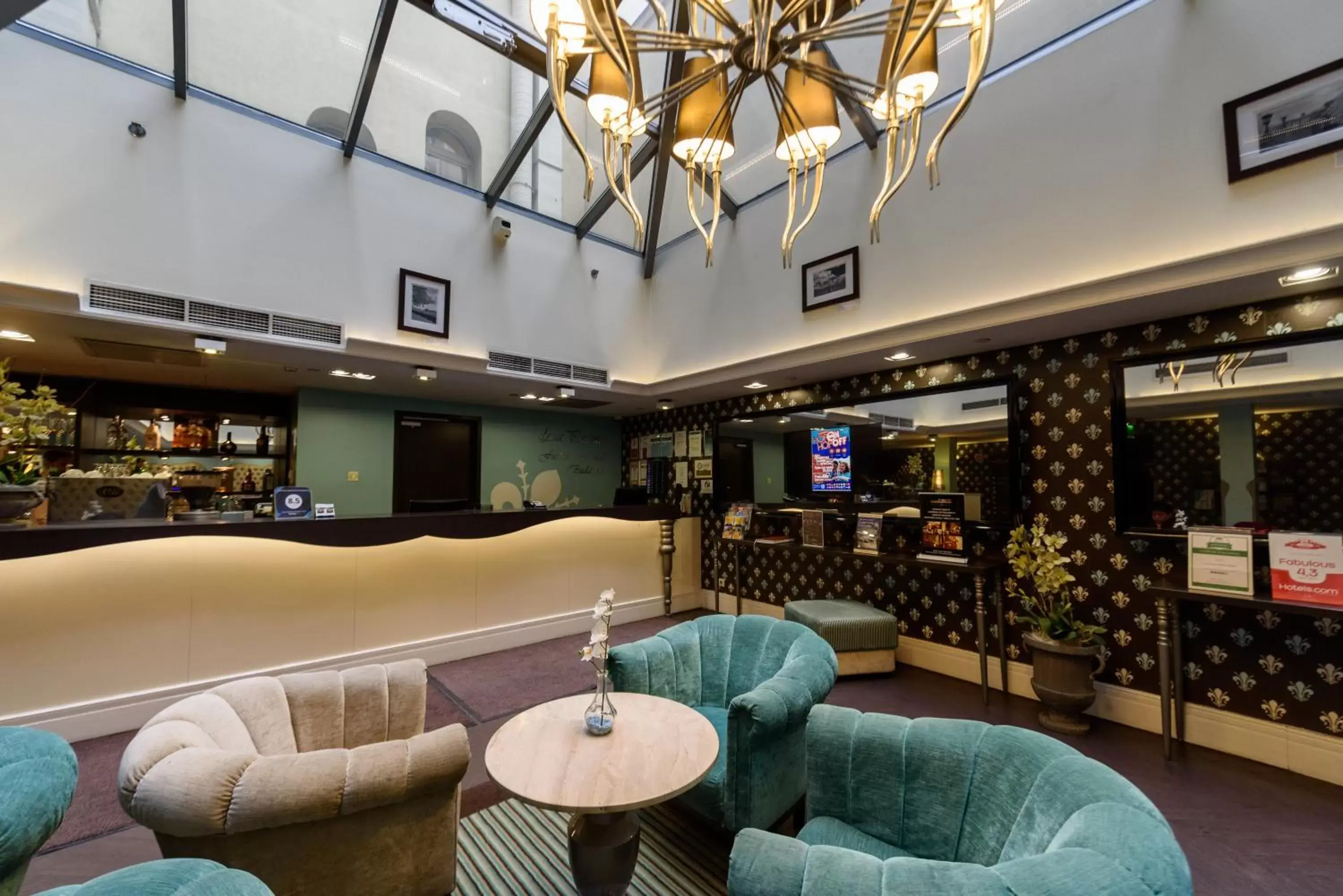 Lobby or reception, Lounge/Bar in La Prima Fashion Hotel Budapest
