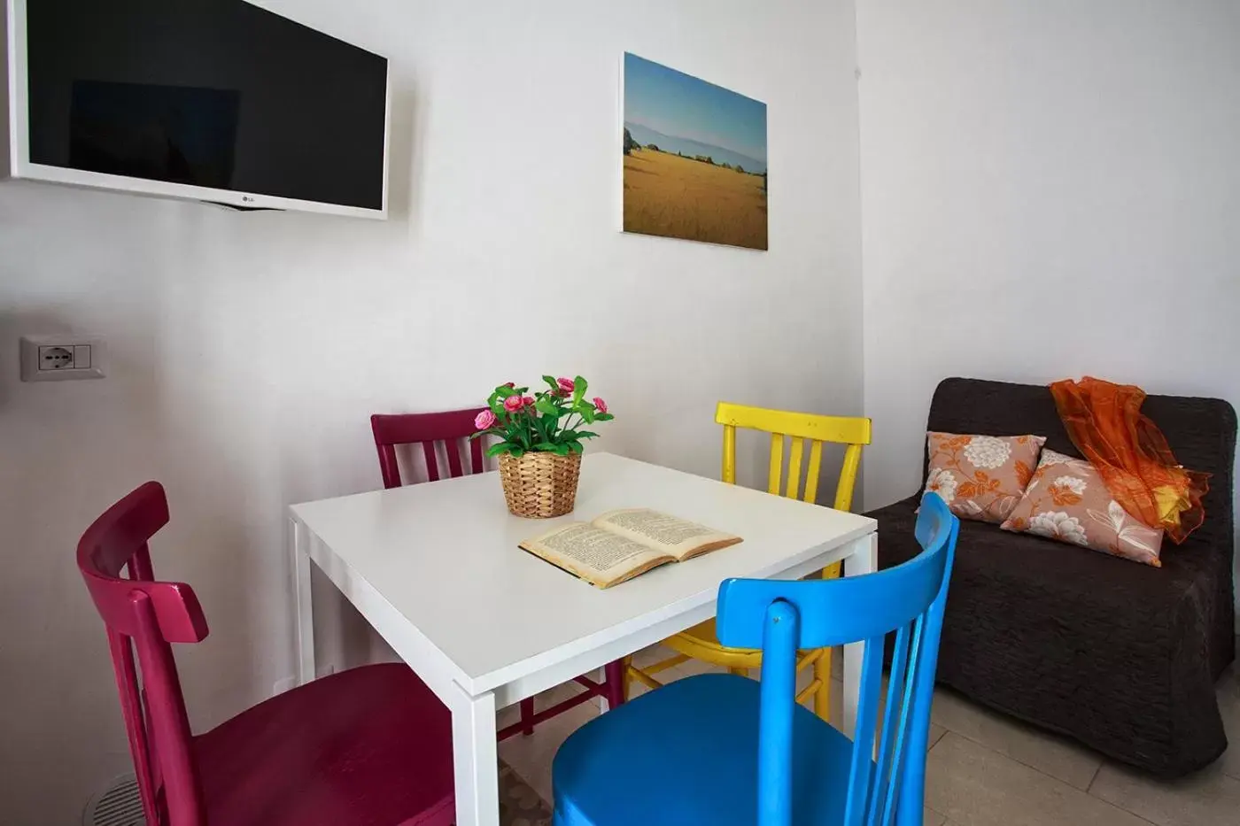 TV and multimedia, Dining Area in Barokhouse