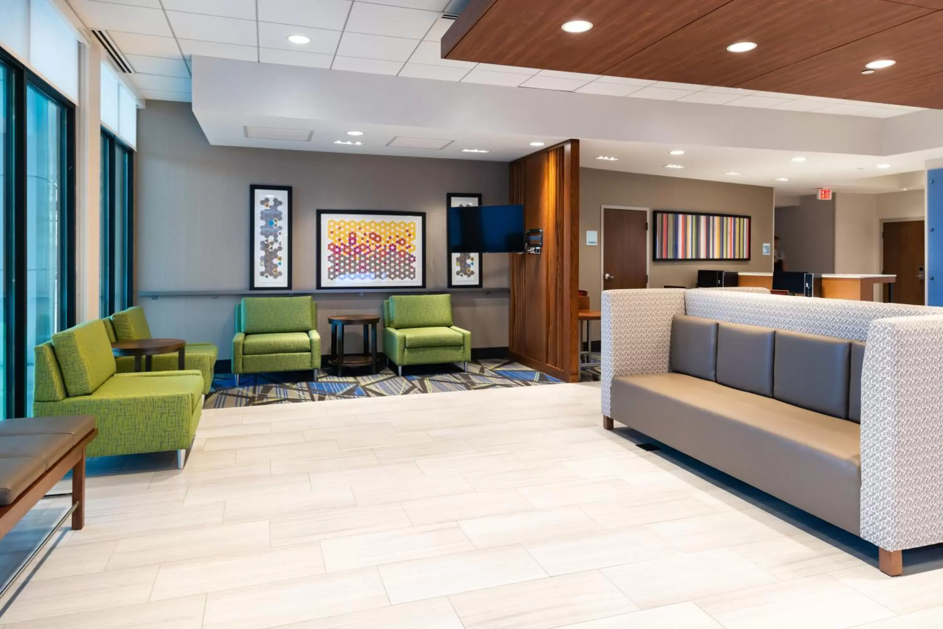 Property building, Lobby/Reception in Holiday Inn Express & Suites - Romeoville - Joliet North, an IHG Hotel