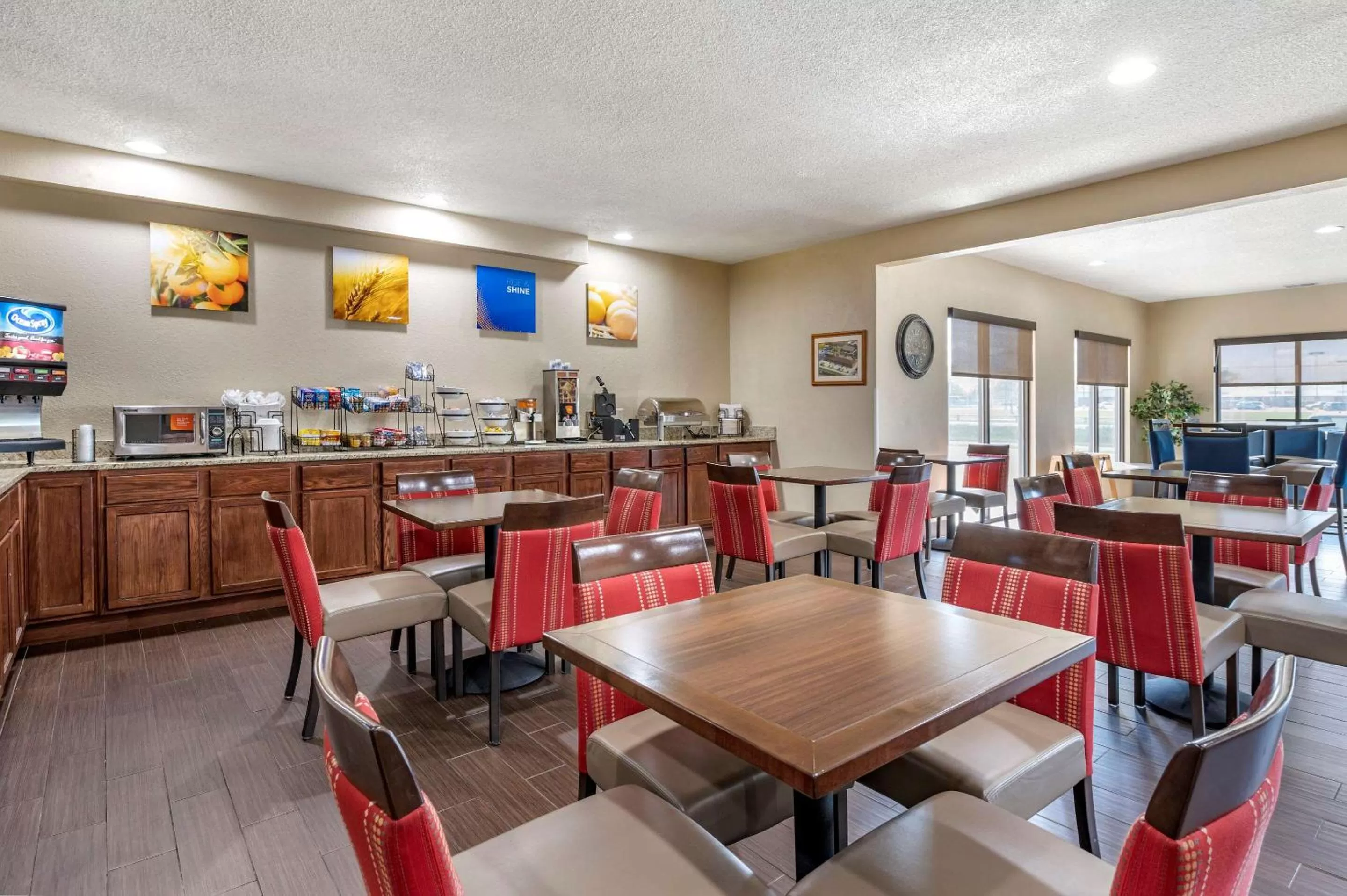 Restaurant/places to eat in Comfort Inn Near Kokomo Speedway