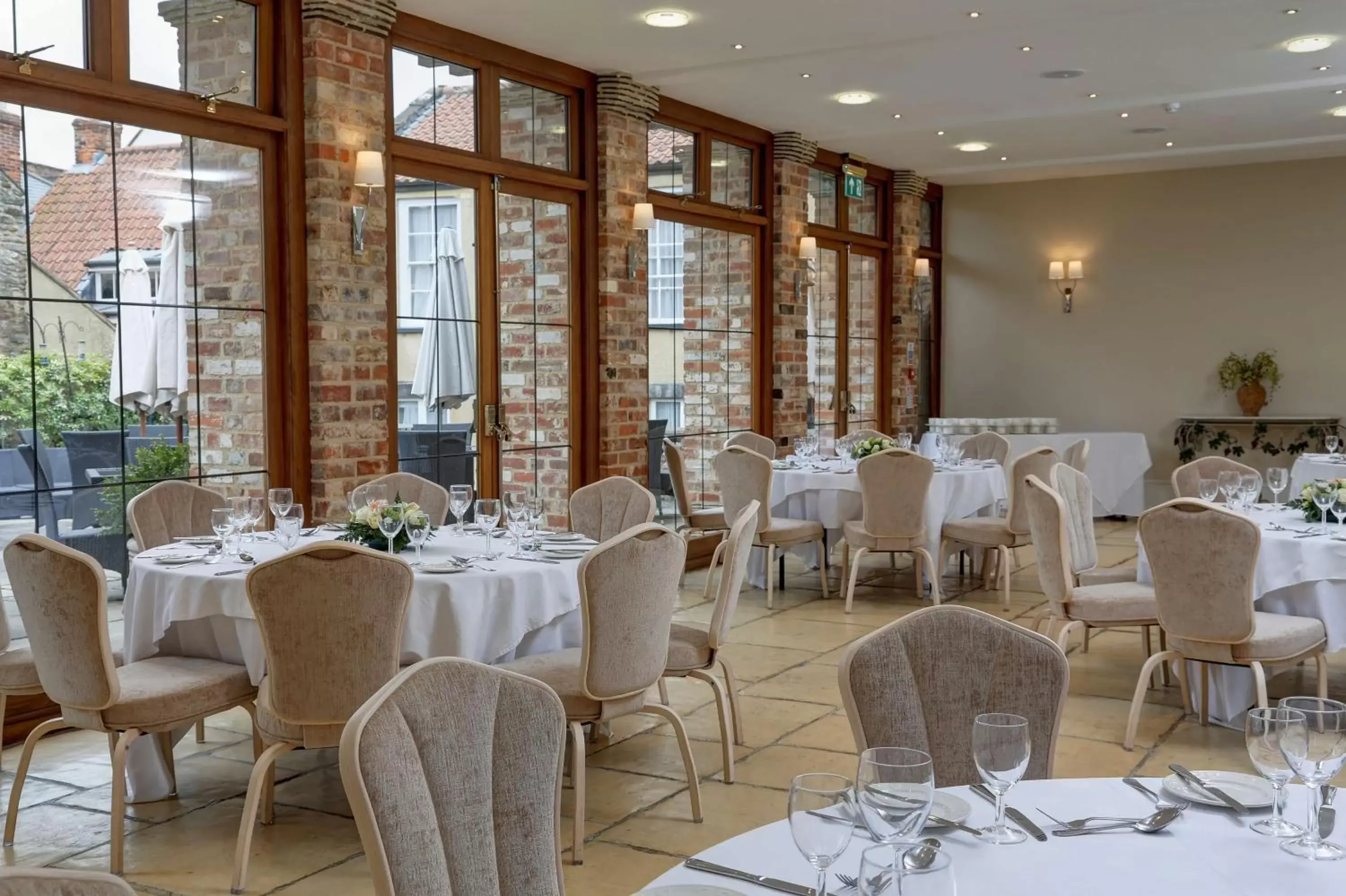 Other, Restaurant/Places to Eat in The Swan Hotel, Wells, Somerset