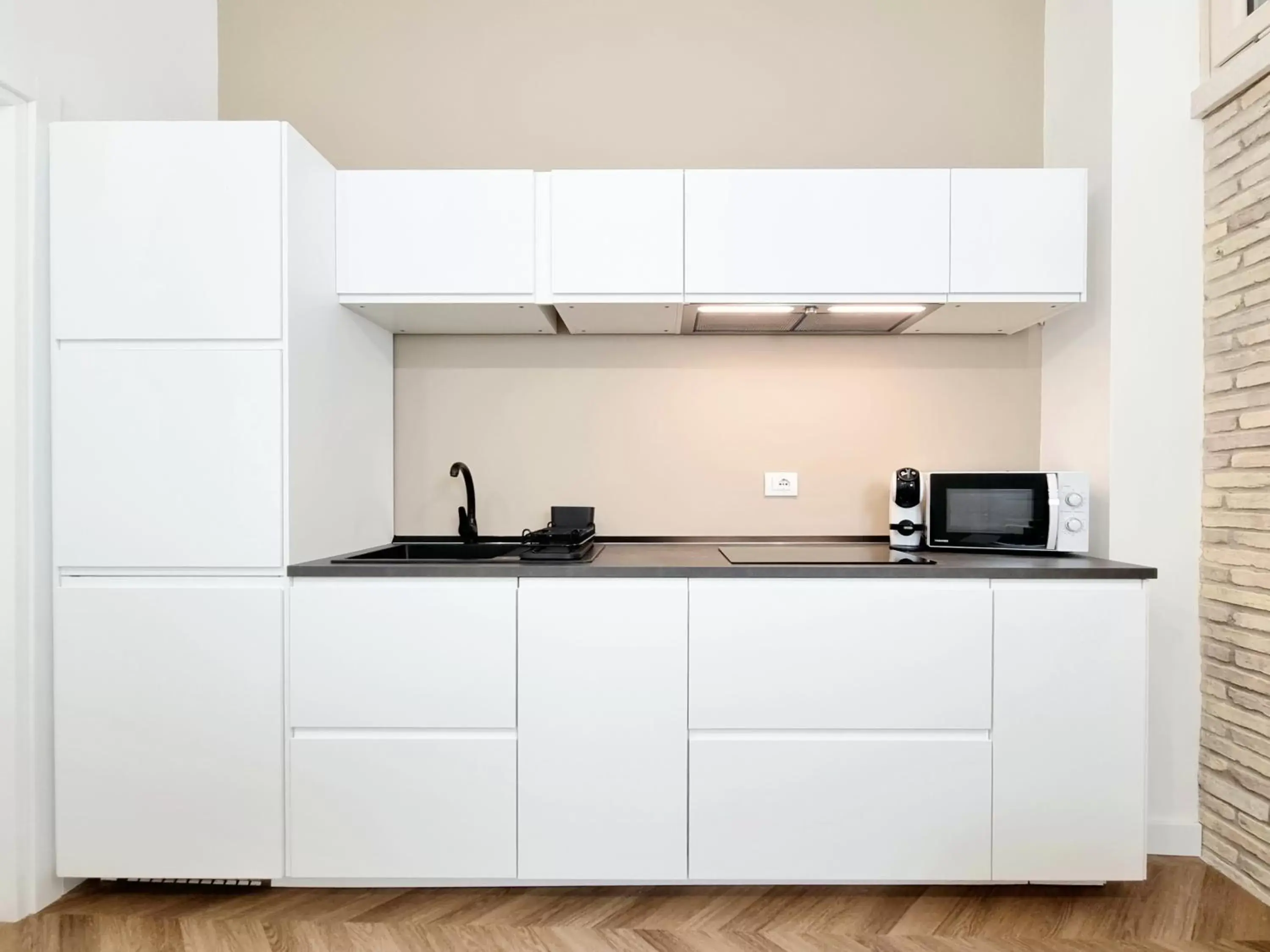 Kitchen or kitchenette, Kitchen/Kitchenette in Glamour Suite Cagliari