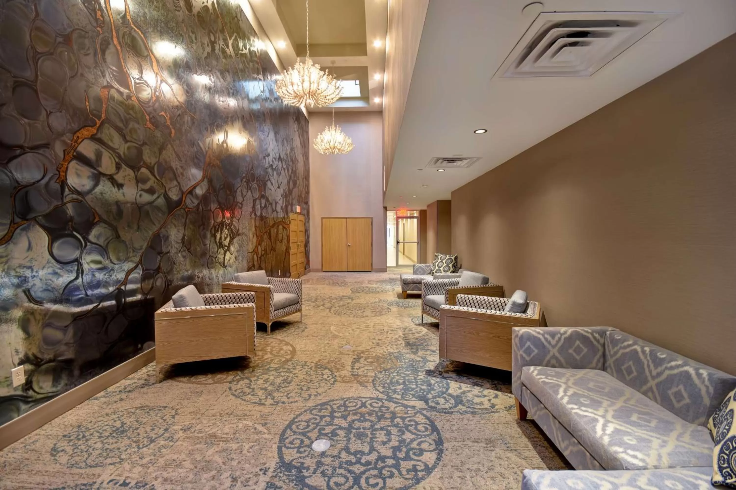 Lobby or reception in DoubleTree by Hilton Oceanfront Virginia Beach