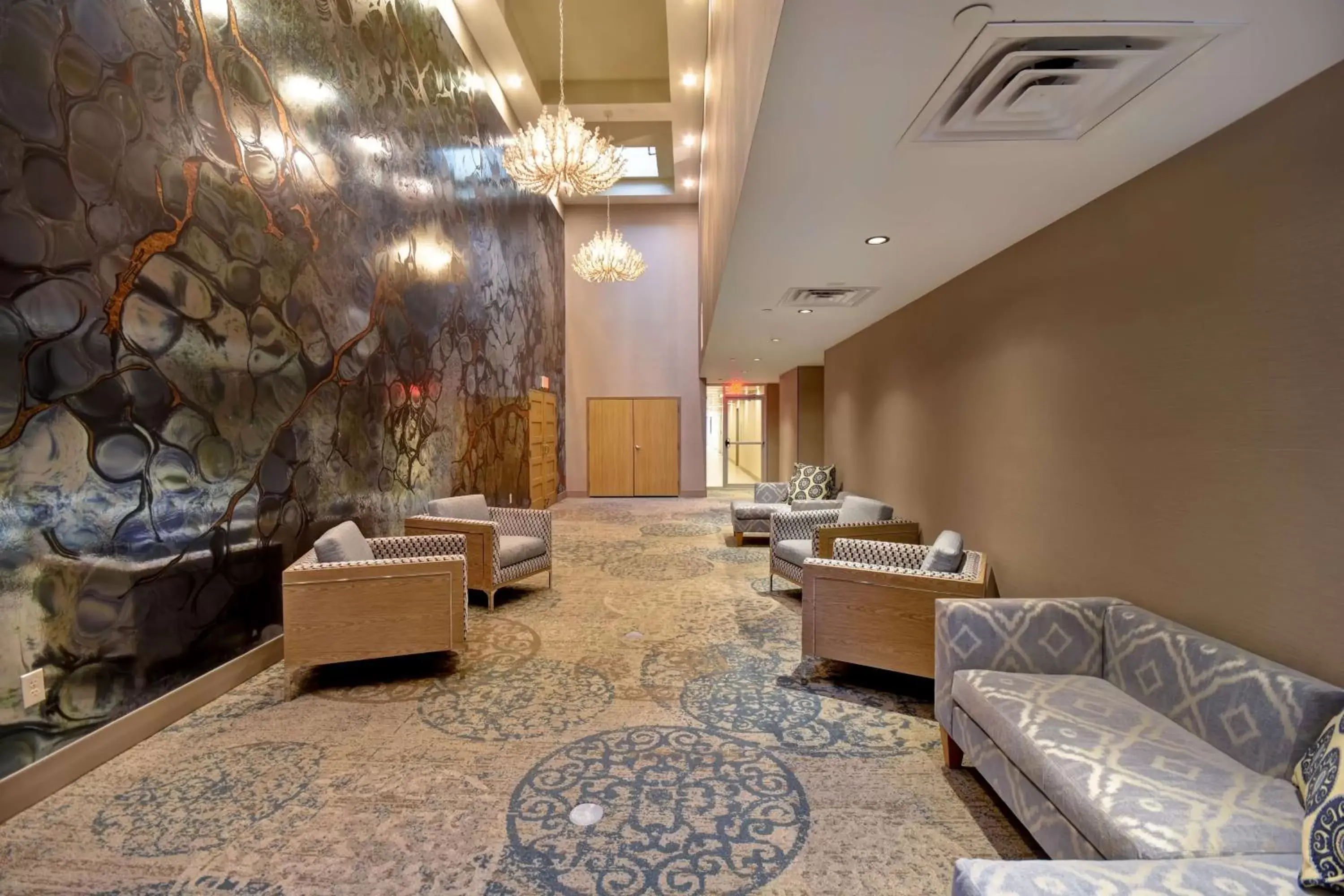 Lobby or reception, Seating Area in DoubleTree by Hilton Oceanfront Virginia Beach