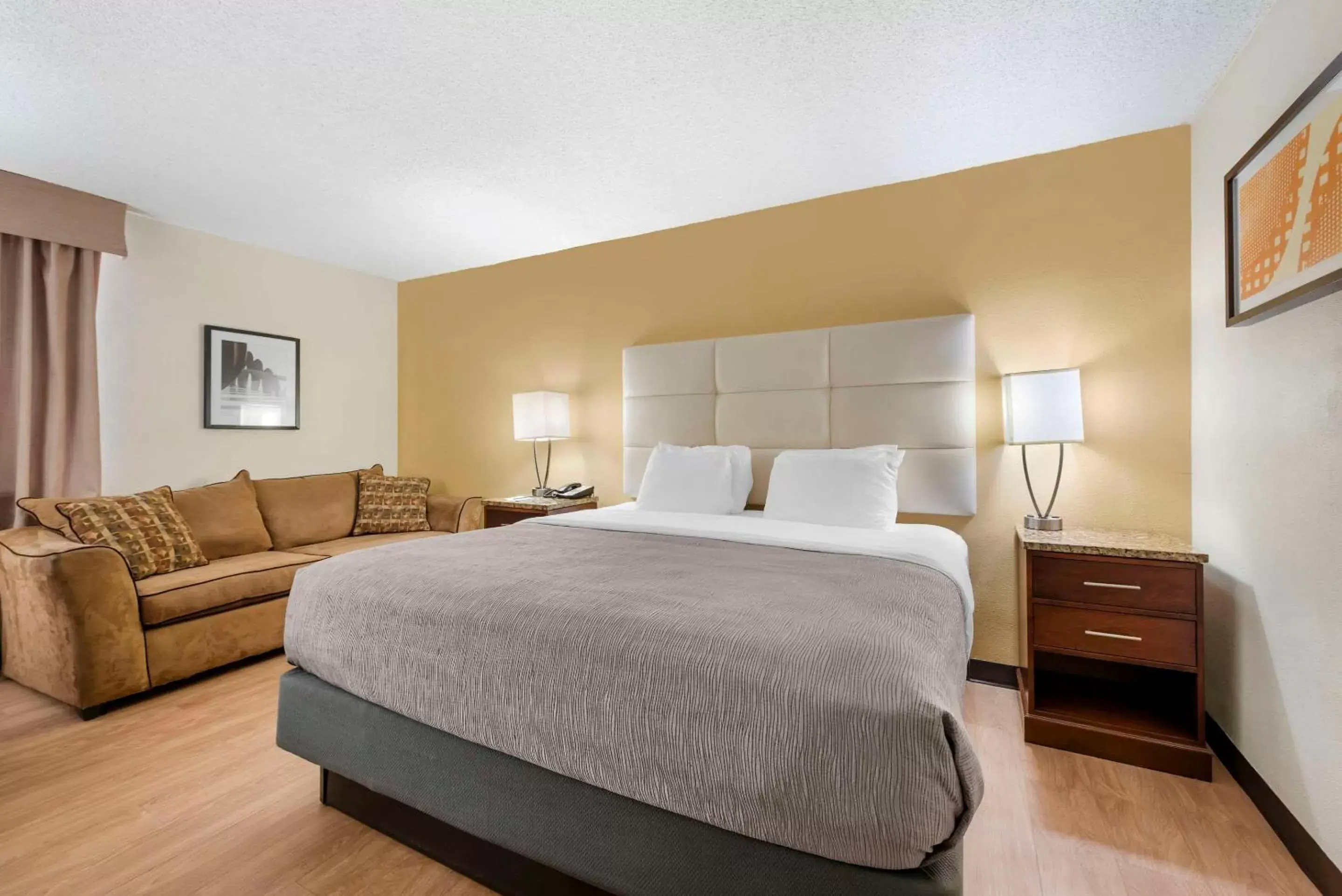 Bedroom, Bed in Quality Inn & Suites Alamosa