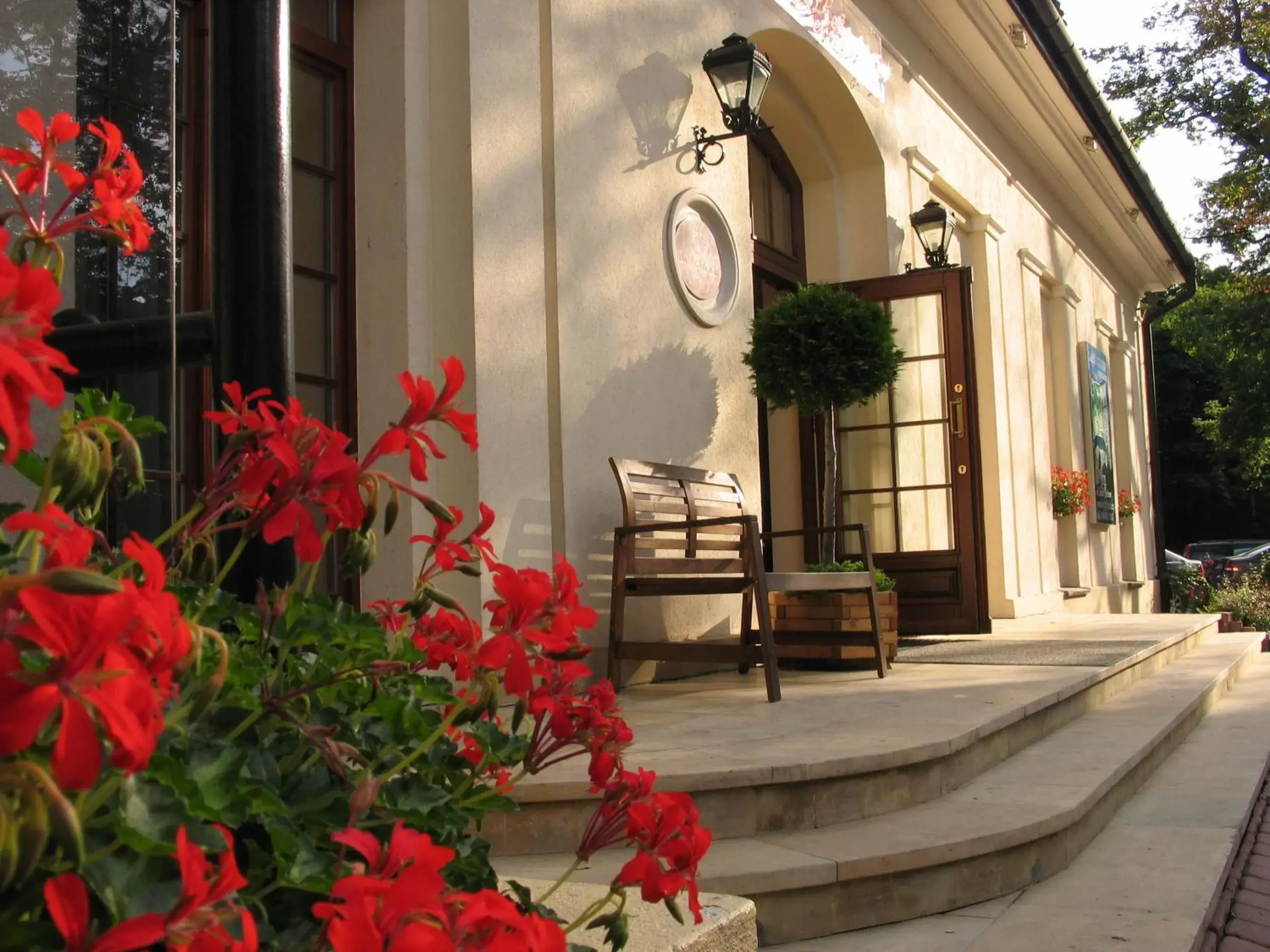 Facade/entrance in Hotel Maltański Facade/entrance in Hotel Maltański