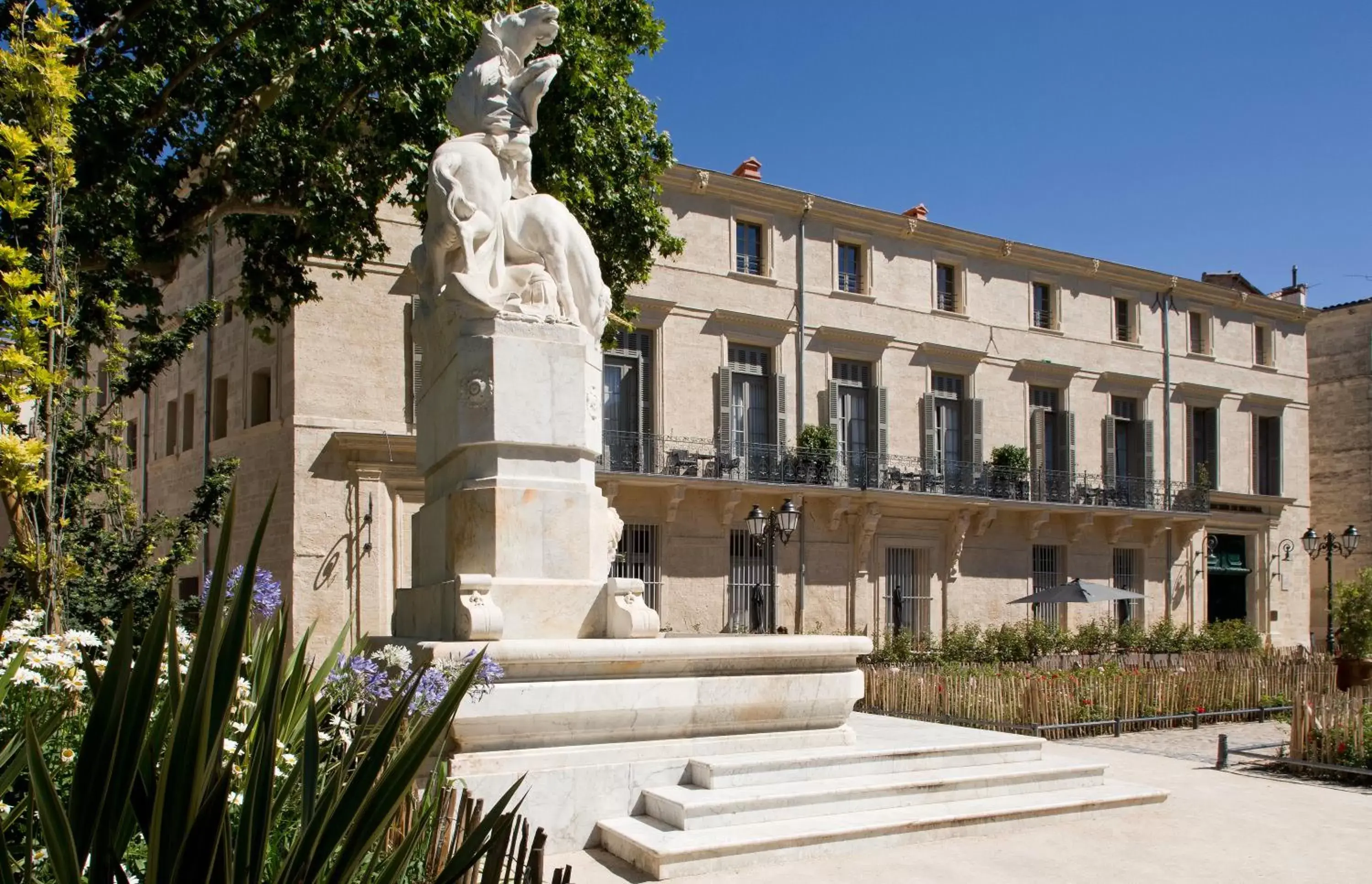 Property Building in Hôtel Richer De Belleval