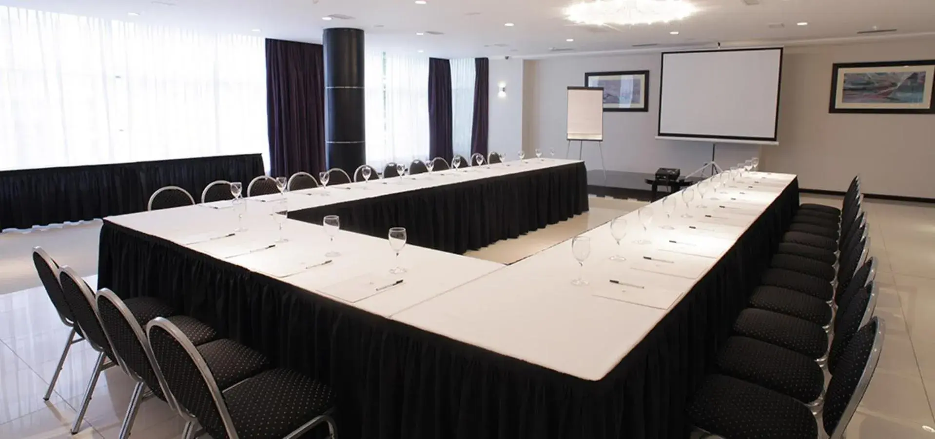 Meeting/conference room in Neuquén Tower Hotel