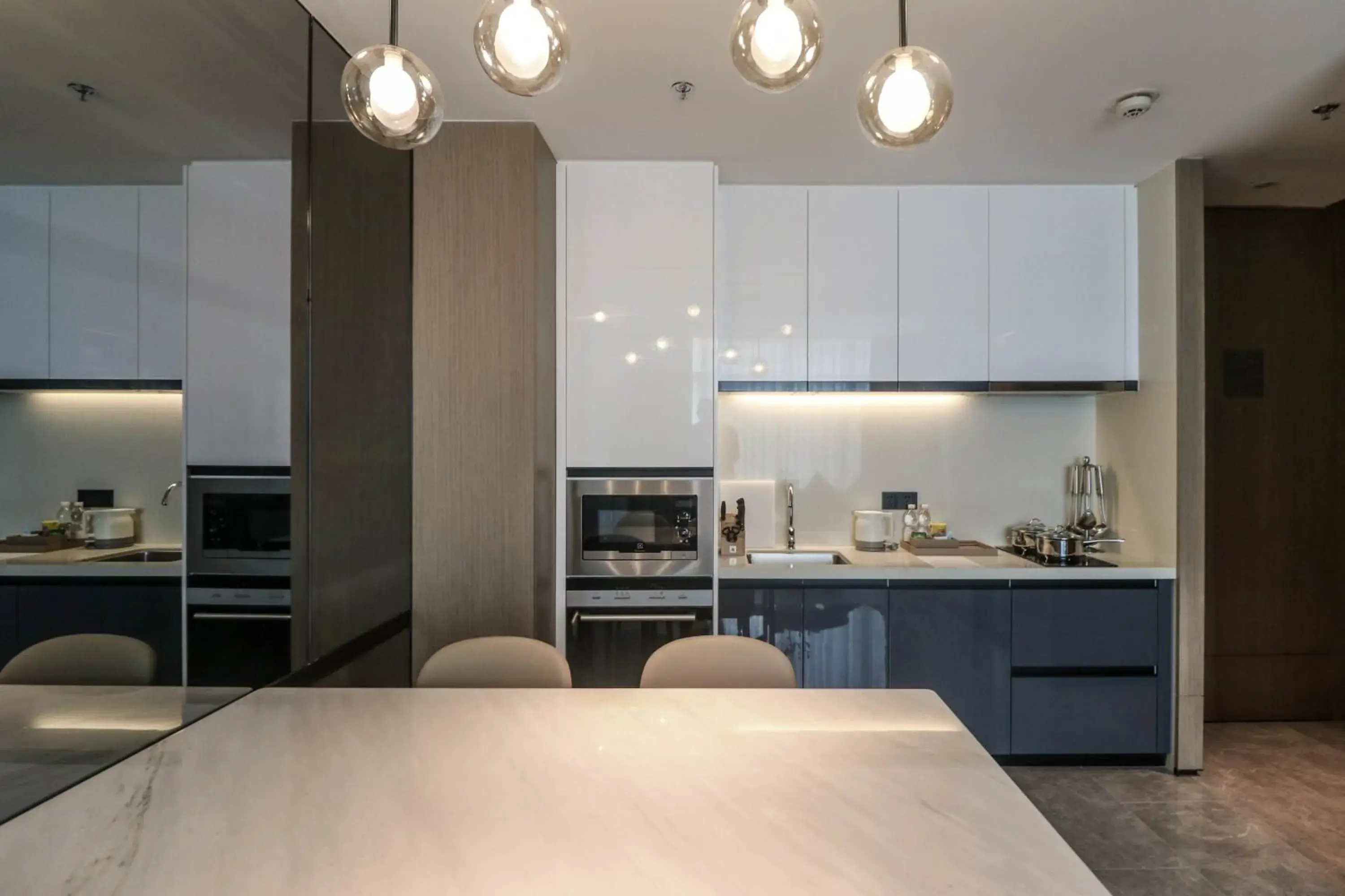 Photo of the whole room, Kitchen/Kitchenette in The Meixi Lake, Changsha Marriott Executive Apartments