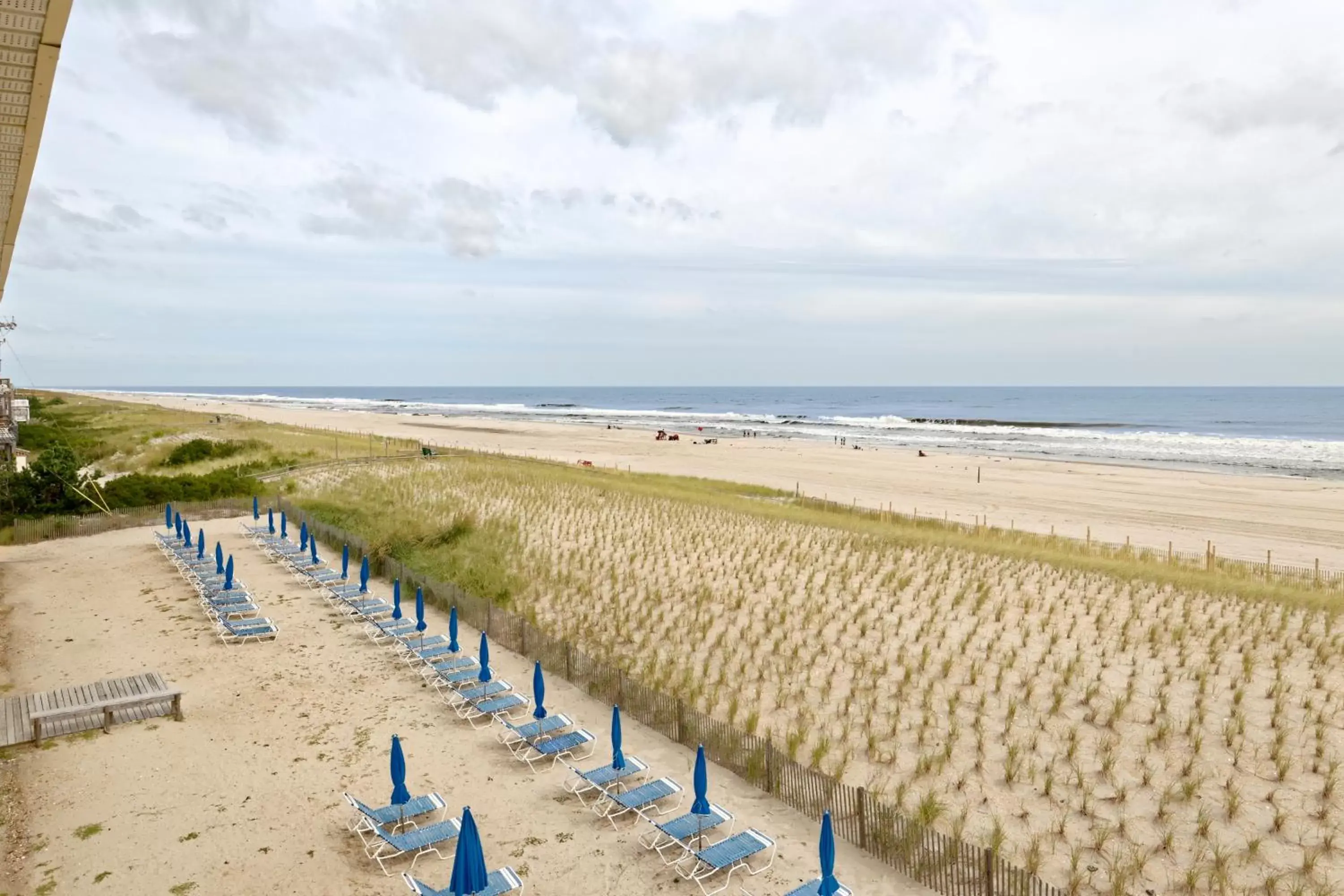 Beach in Drifting Sands Oceanfront Hotel