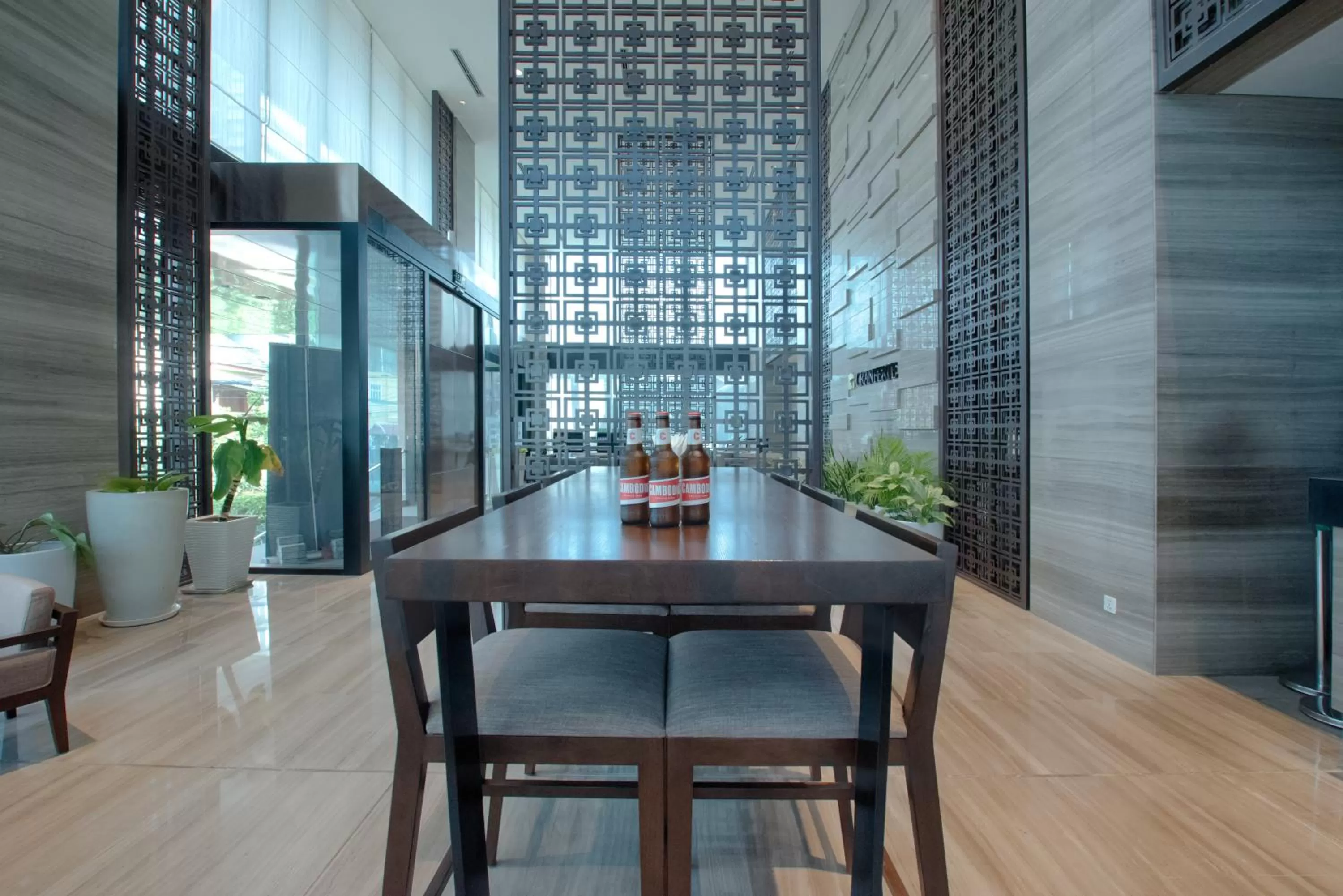 Restaurant/places to eat in GRANFERTE Phnom Penh Hotel