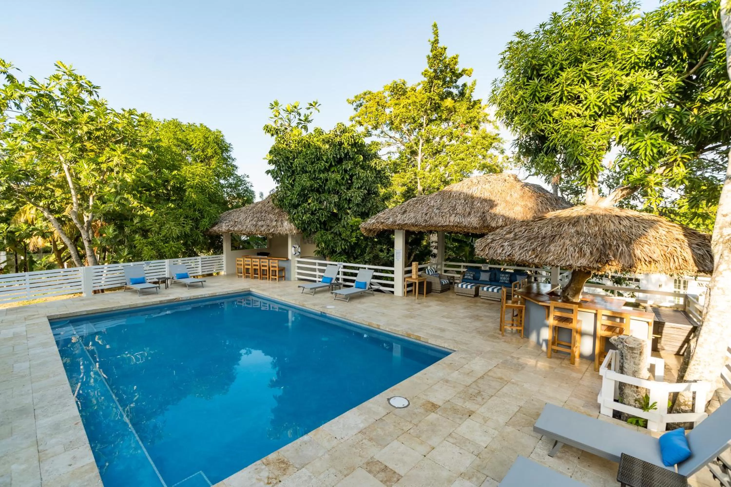 Property building in Blue Paloma Bed & Breakfast