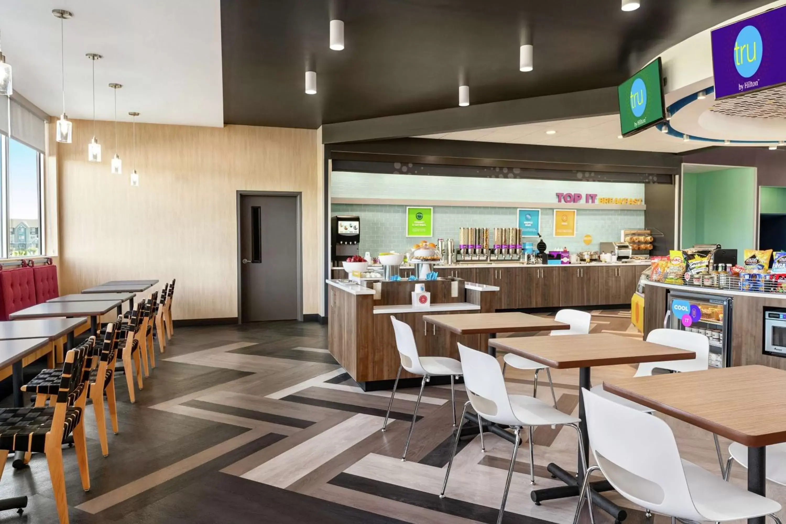 Lobby or reception, Restaurant/Places to Eat in Tru By Hilton Florence I-95
