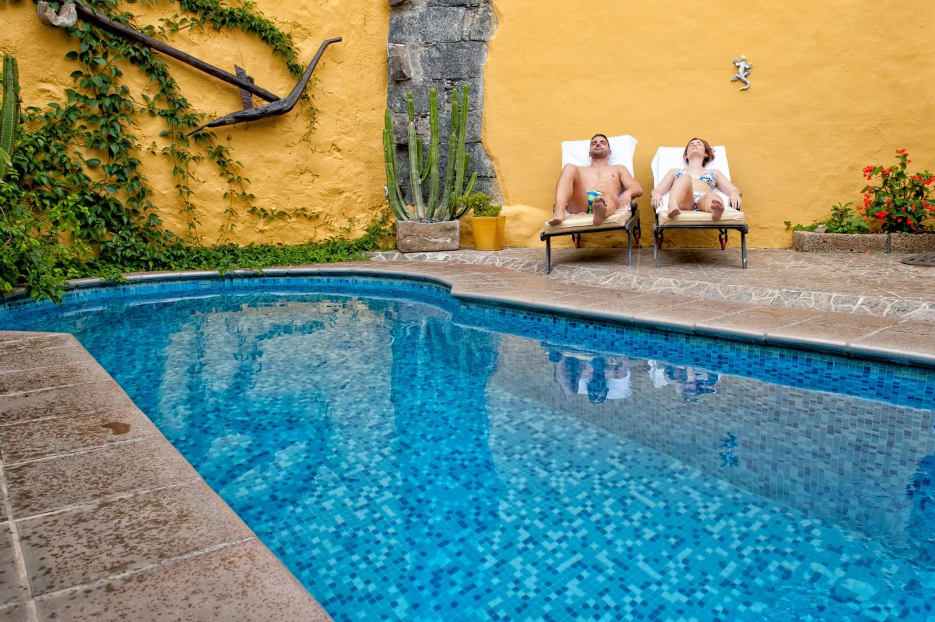 Swimming pool in Hotel Rural Senderos de Abona