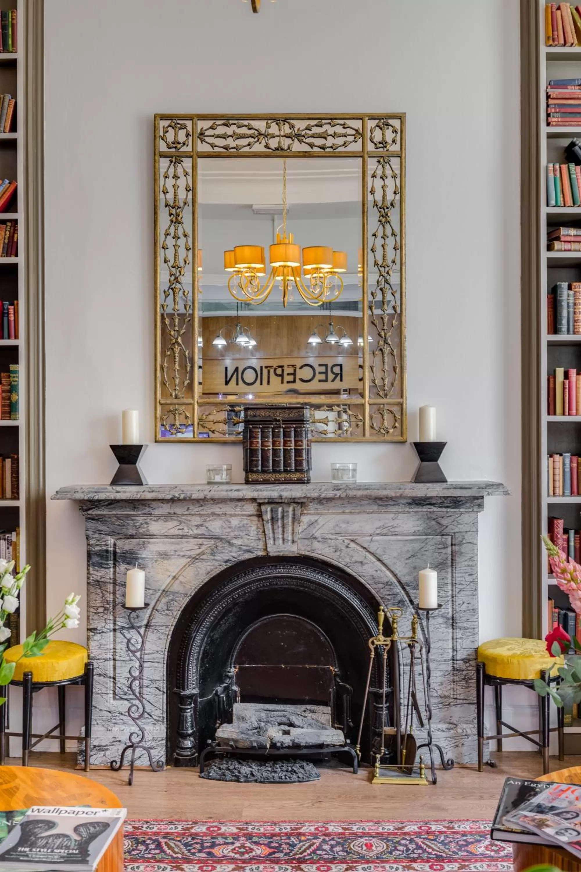 Library in 1 Lexham Gardens Hotel