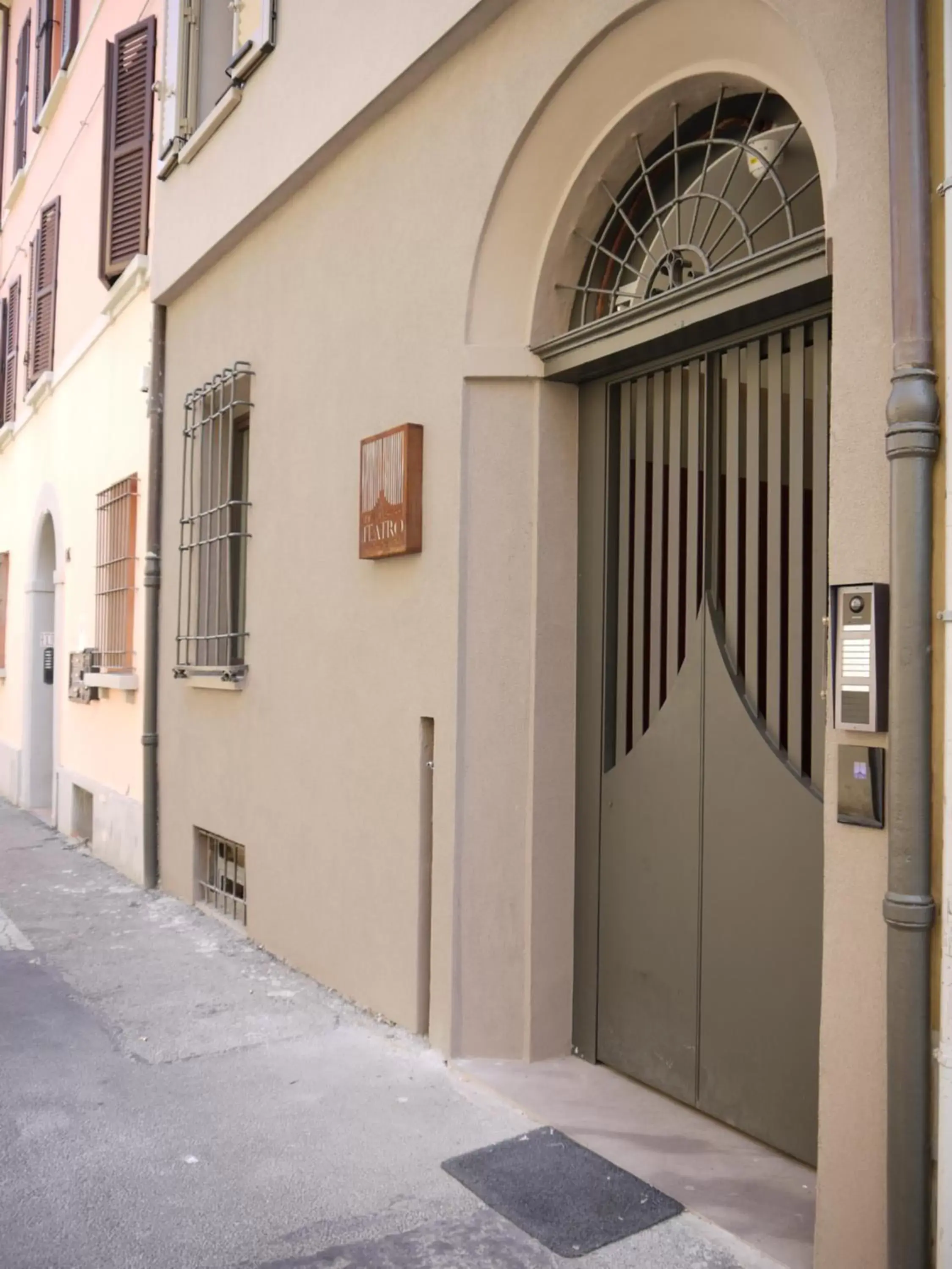 Facade/entrance in RB del Teatro&Apartaments