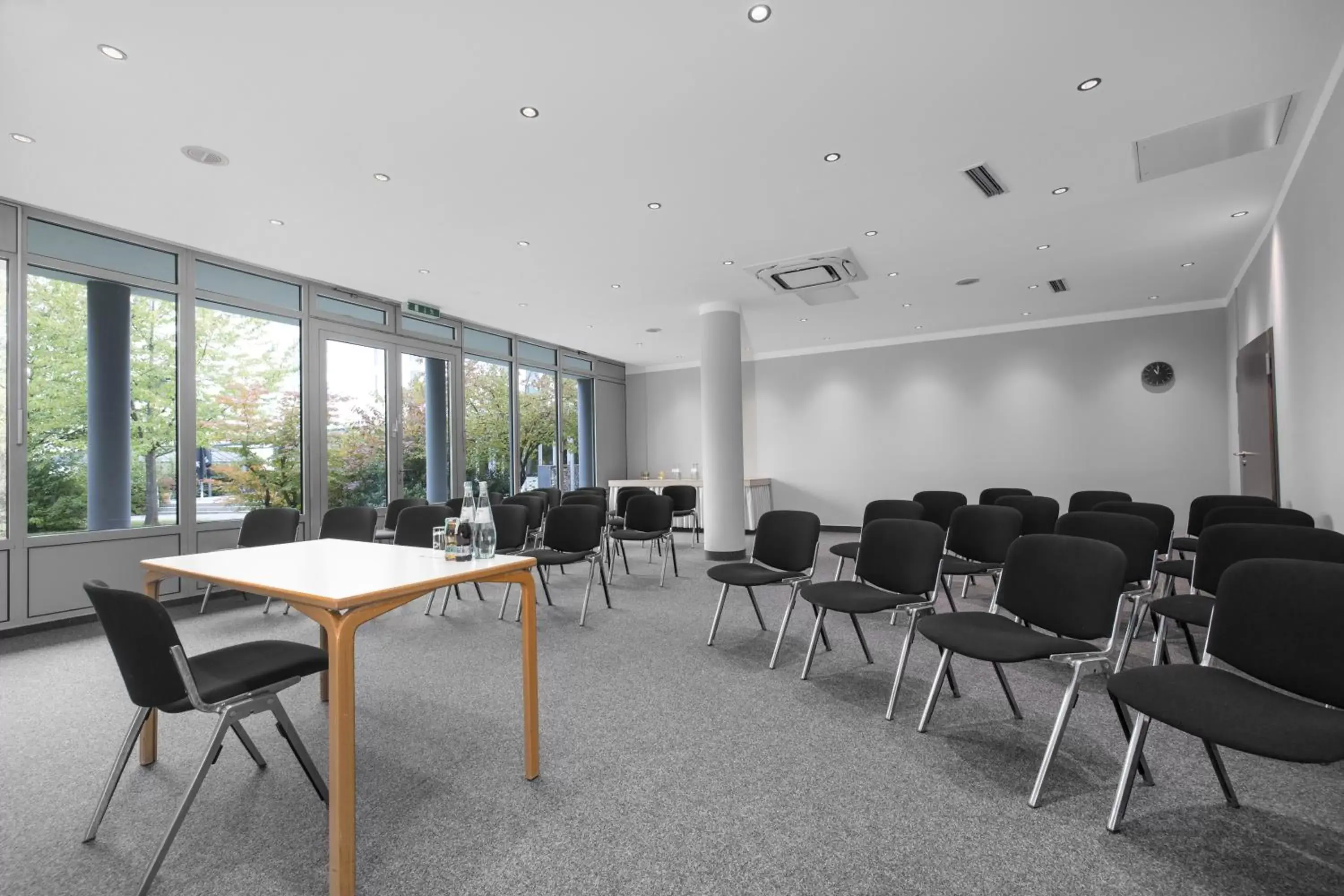 Meeting/conference room in SCOTTY & PAUL Hotel Deggendorf