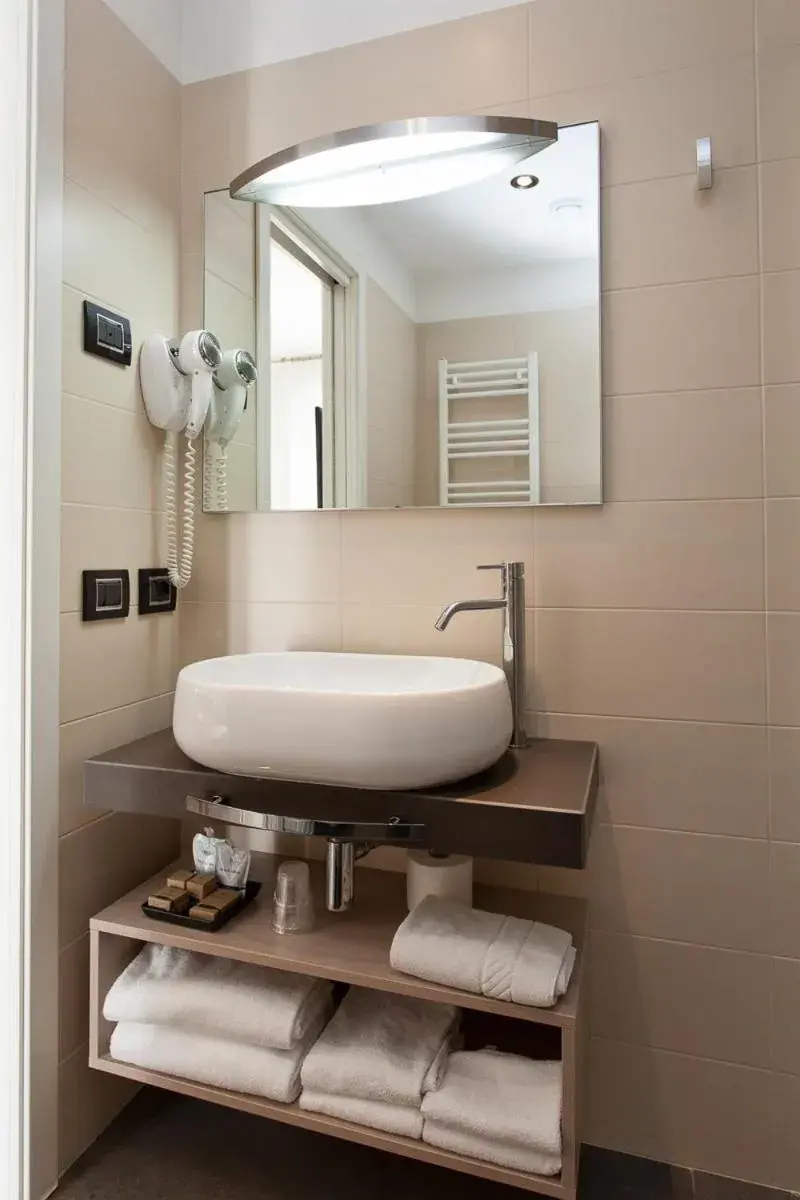 Toilet, Bathroom in Hotel Adlon