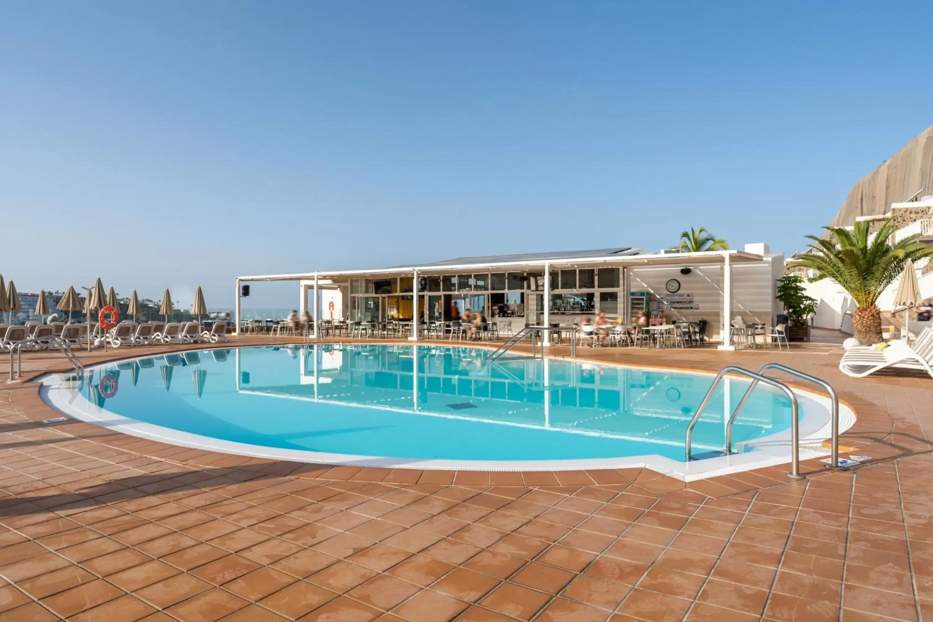 Swimming Pool in Hotel Altamadores