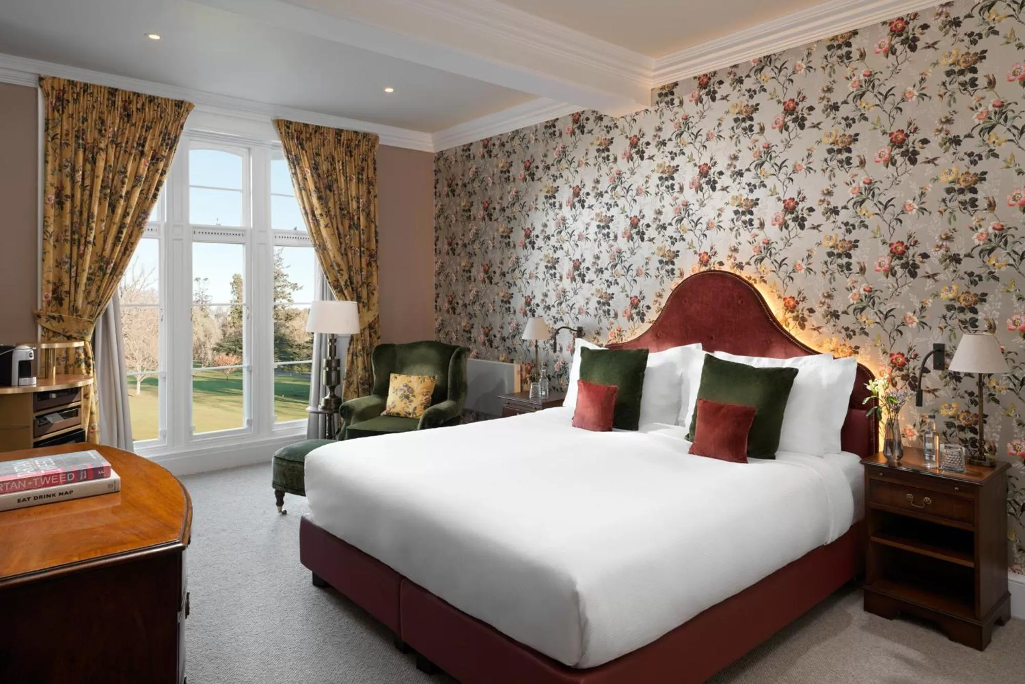 Seating area, Bed in SCHLOSS Roxburghe, part of Destination by Hyatt