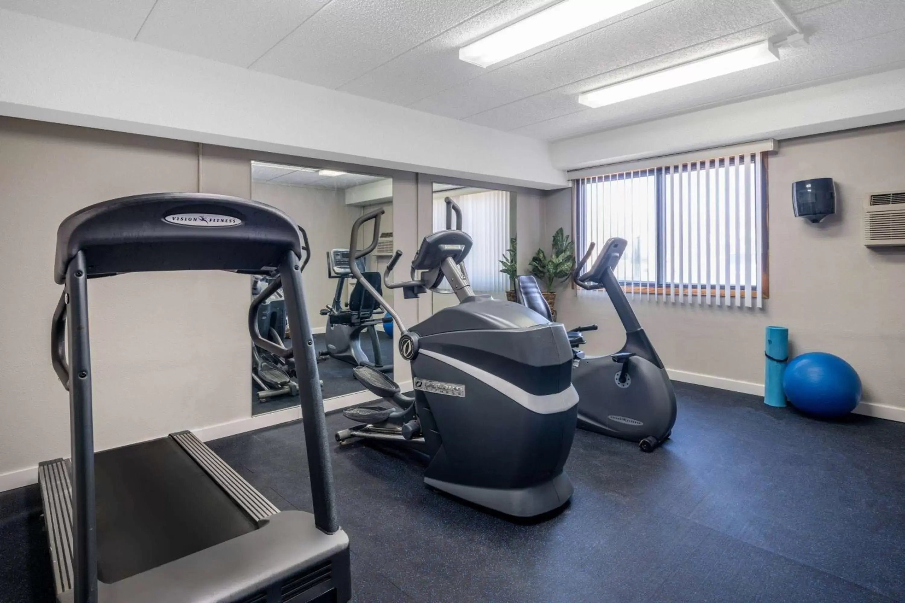 Fitness centre/facilities, Fitness Center/Facilities in Days Inn by Wyndham Sioux Falls Airport