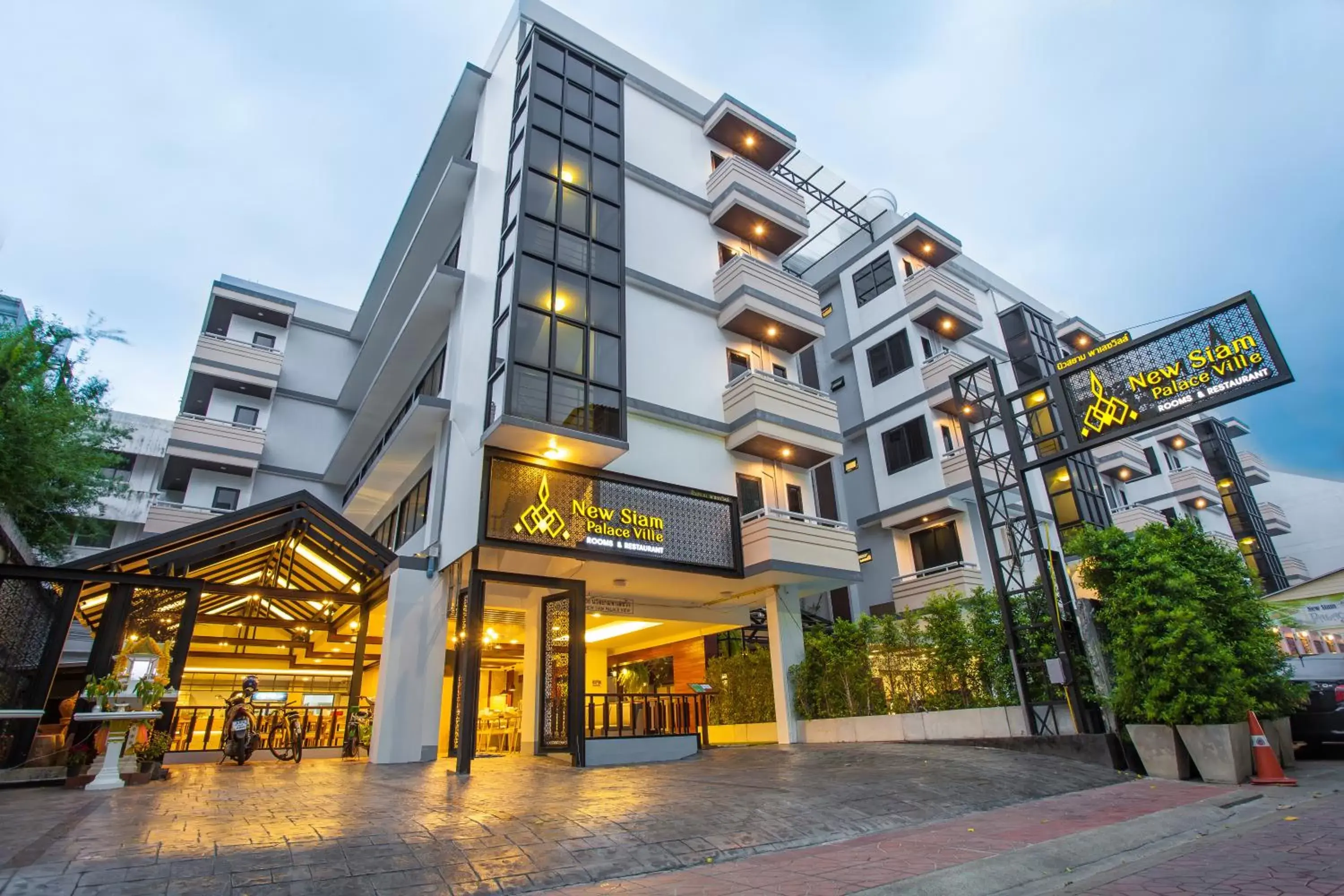 Property Building in New Siam Palace Ville Hotel - SHA Extra Plus Certified
