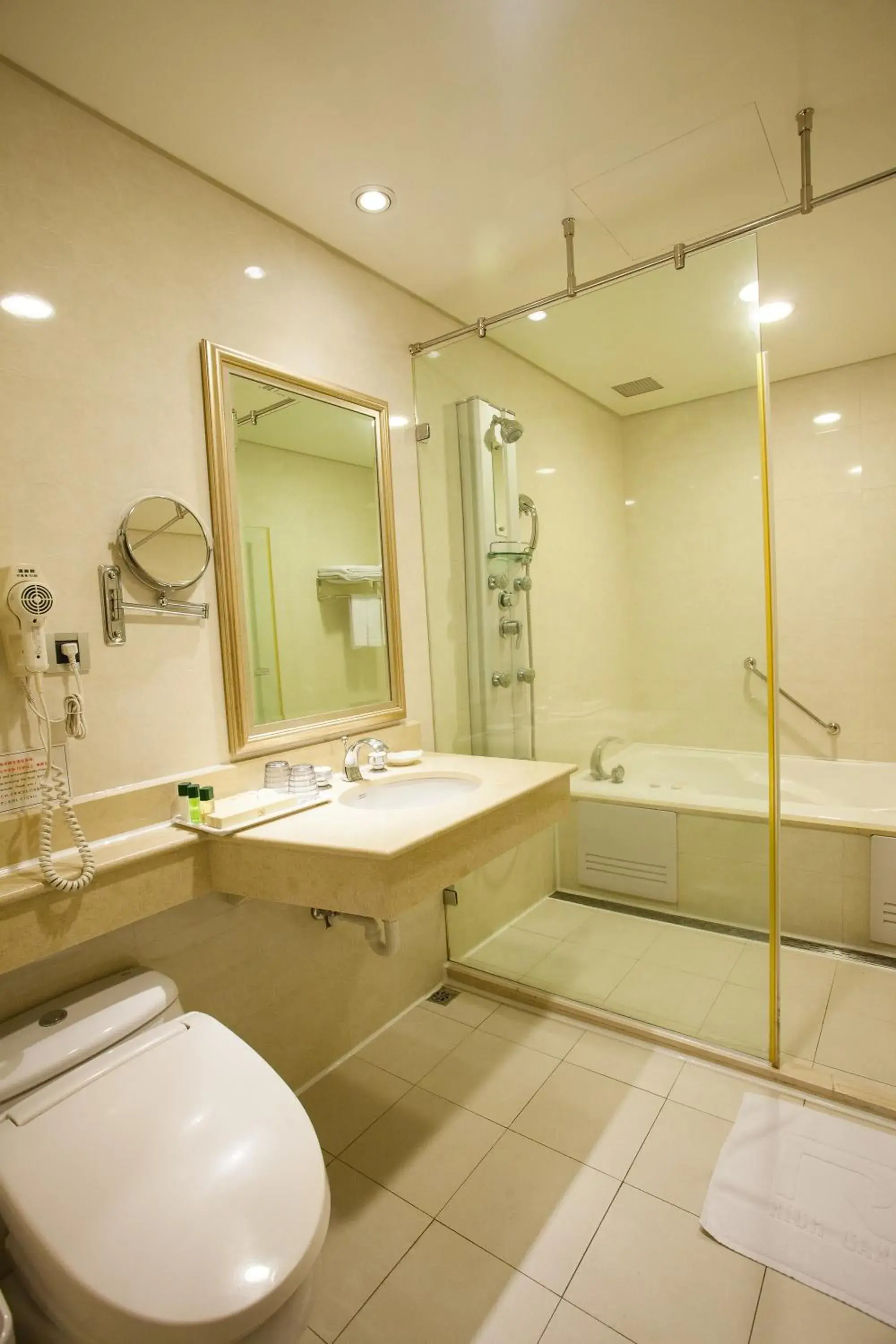 Bathroom in Rich Garden Hotel