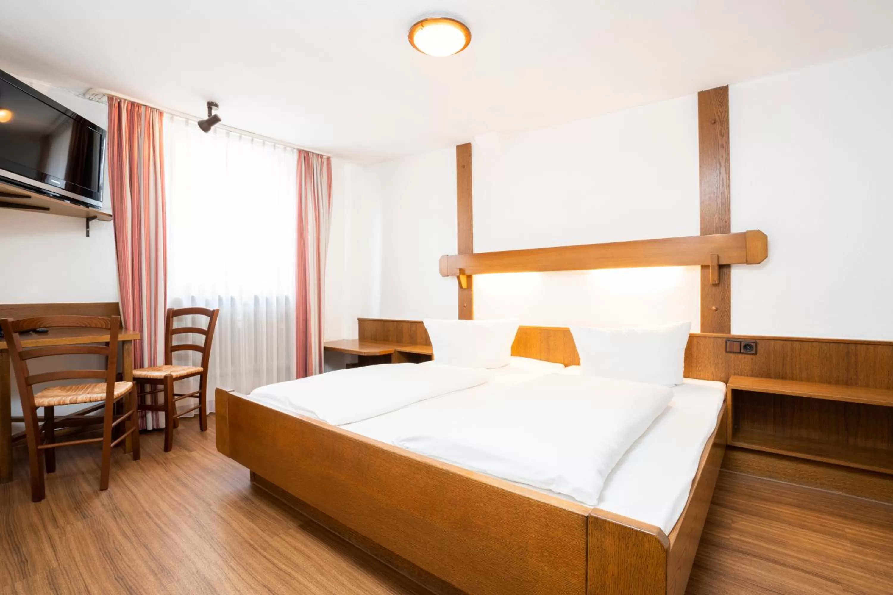 Photo of the whole room, Bed in Hotel Alt Bamberg