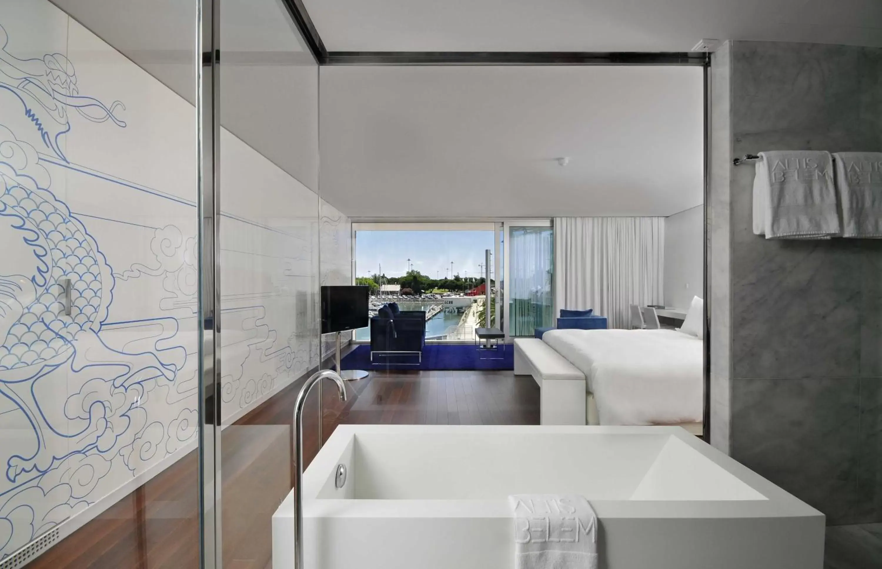 Toilet, Kitchen/Kitchenette in Altis Belem Hotel & Spa - Design Hotels